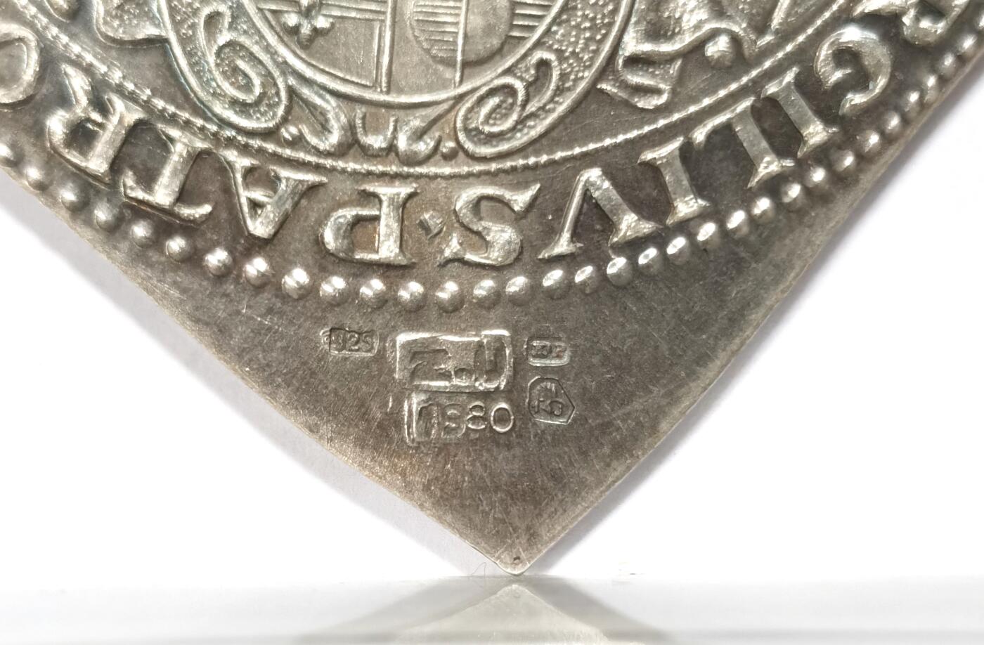 【麦稀奇世界钱币展】博洋堂“流萤染夏”六月精品专场暨第081期（全场包邮） 奥地利萨尔茨堡1668-87年菱形2泰勒Klippe（1980年后铸）近50克大银