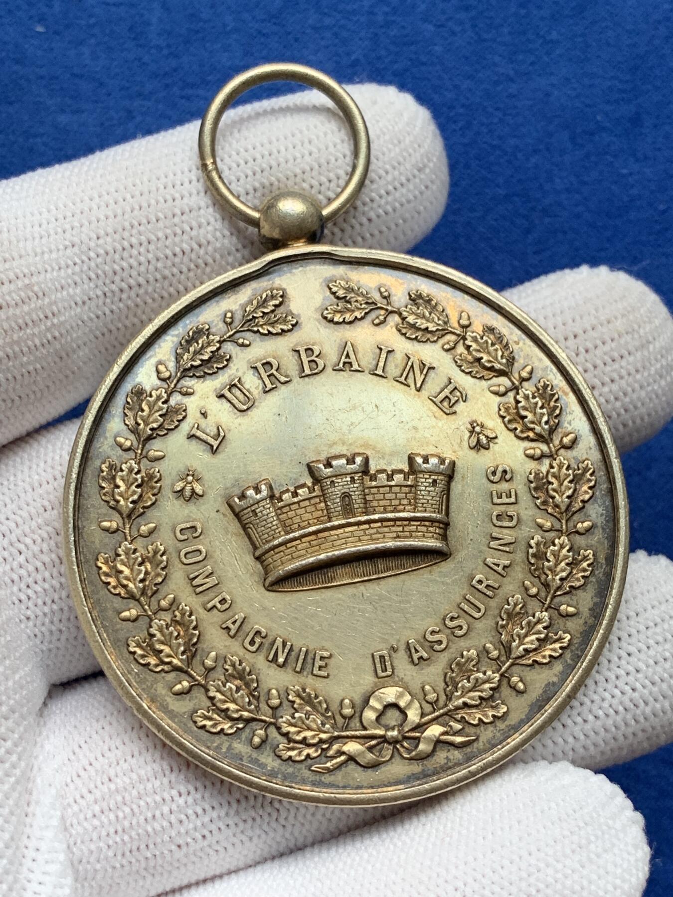 《竞宝斋》第281场- 周日，周一 ，周二3场连拍 （全场包邮） 法国城市人寿和火灾保险镀金银章，67.66g，50.8mm，丰饶角边铭