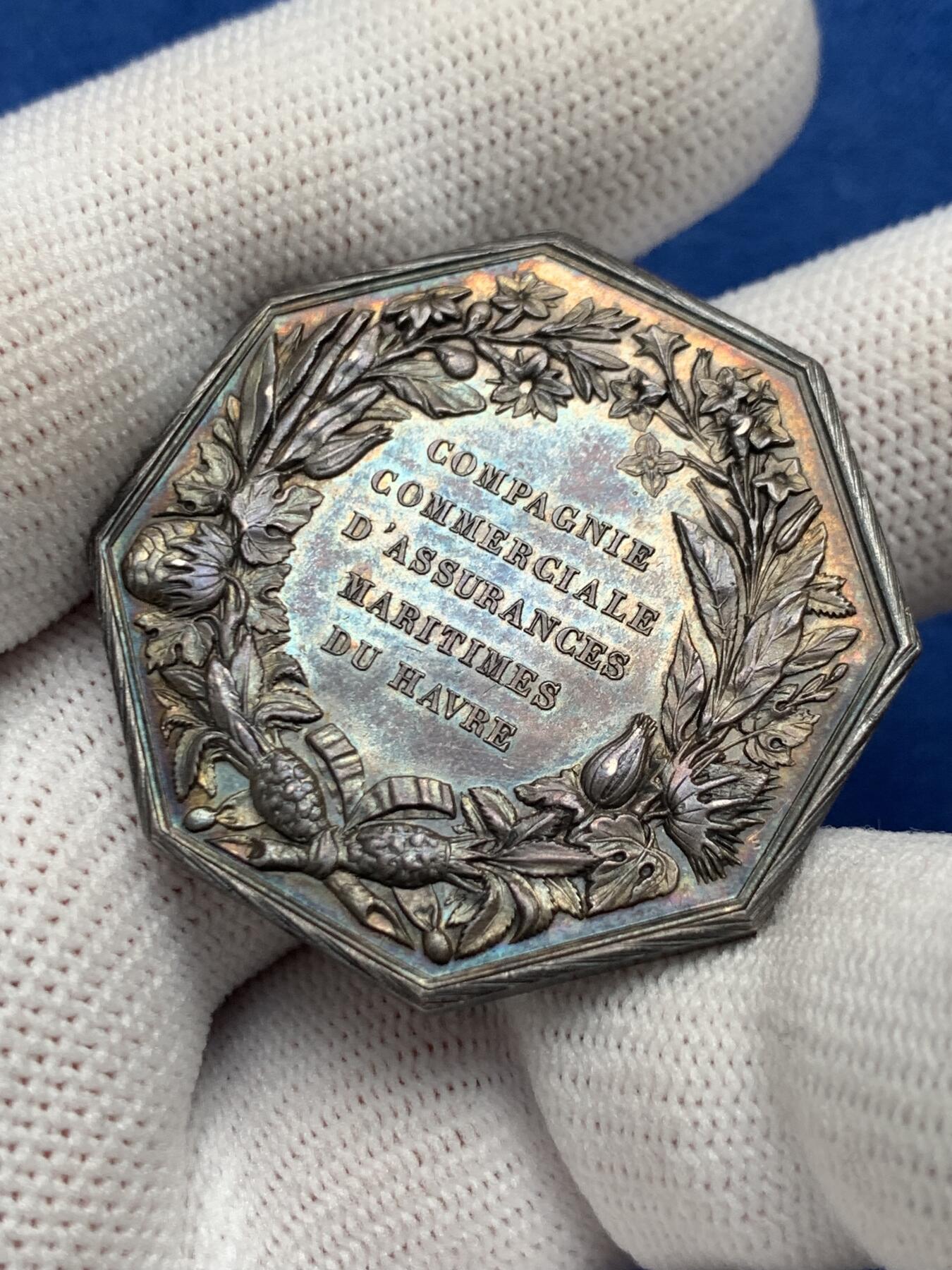 《竞宝斋》第281场- 周日，周一 ，周二3场连拍 （全场包邮） 法国八角银质jeton，勒阿弗尔商业保险公司，两面设计都非常好看，22.62g，36.5mm，丰饶角边铭