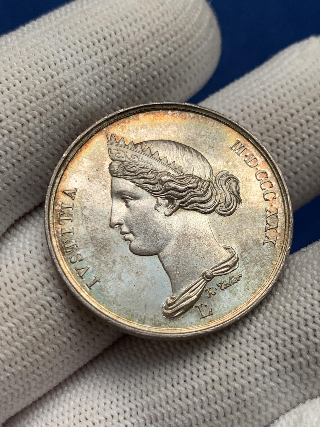 《竞宝斋》第281场- 周日，周一 ，周二3场连拍 （全场包邮） 法国法律与法规银质jeton，正义之神忒弥斯，12.04g，30.2mm，手指边铭