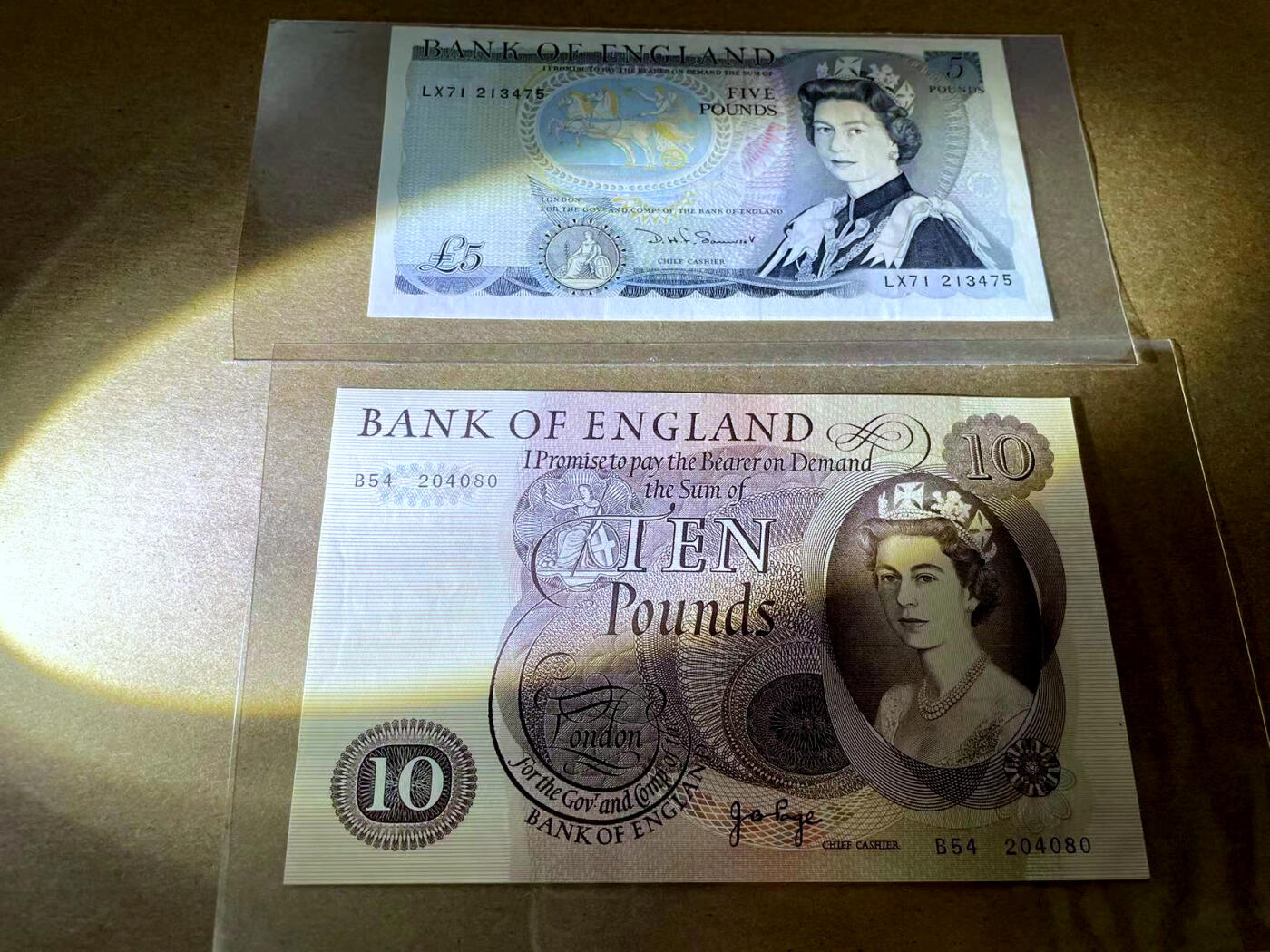 【Blue Auction】✨世界纸币精拍第492期【精】 【一组2张】英国C序列10镑&D序列5镑 AU