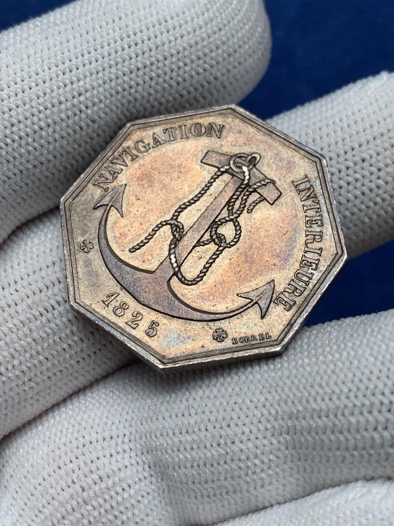 《竞宝斋》第281场- 周日，周一 ，周二3场连拍 （全场包邮） 法国艾尔运河河流运输八角银质jeton，14.90g，30.8mm，手指边铭