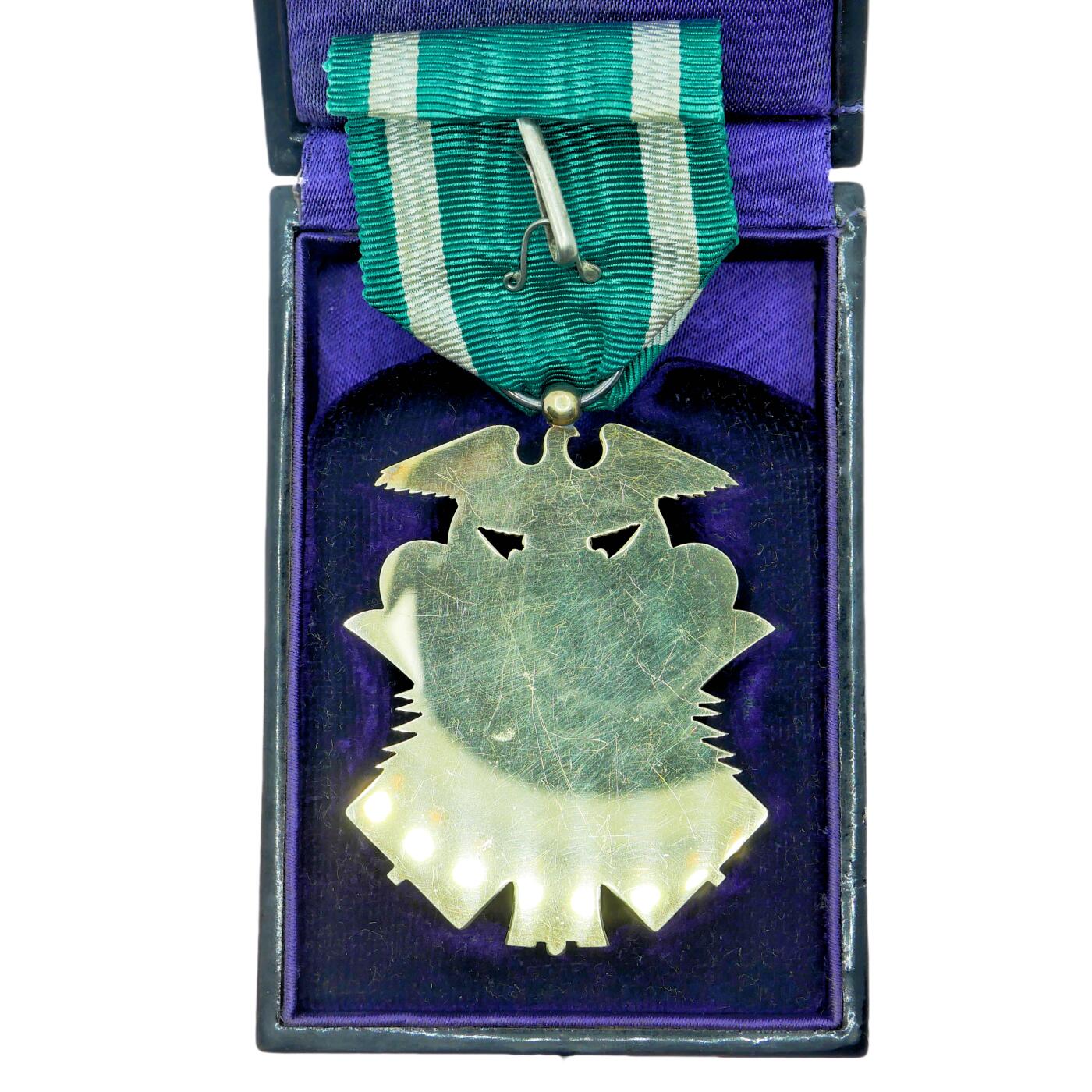 【麦稀奇世界钱币展】勋交所6月15日展会拍卖 日本六级金鵄勋章，银质镀金