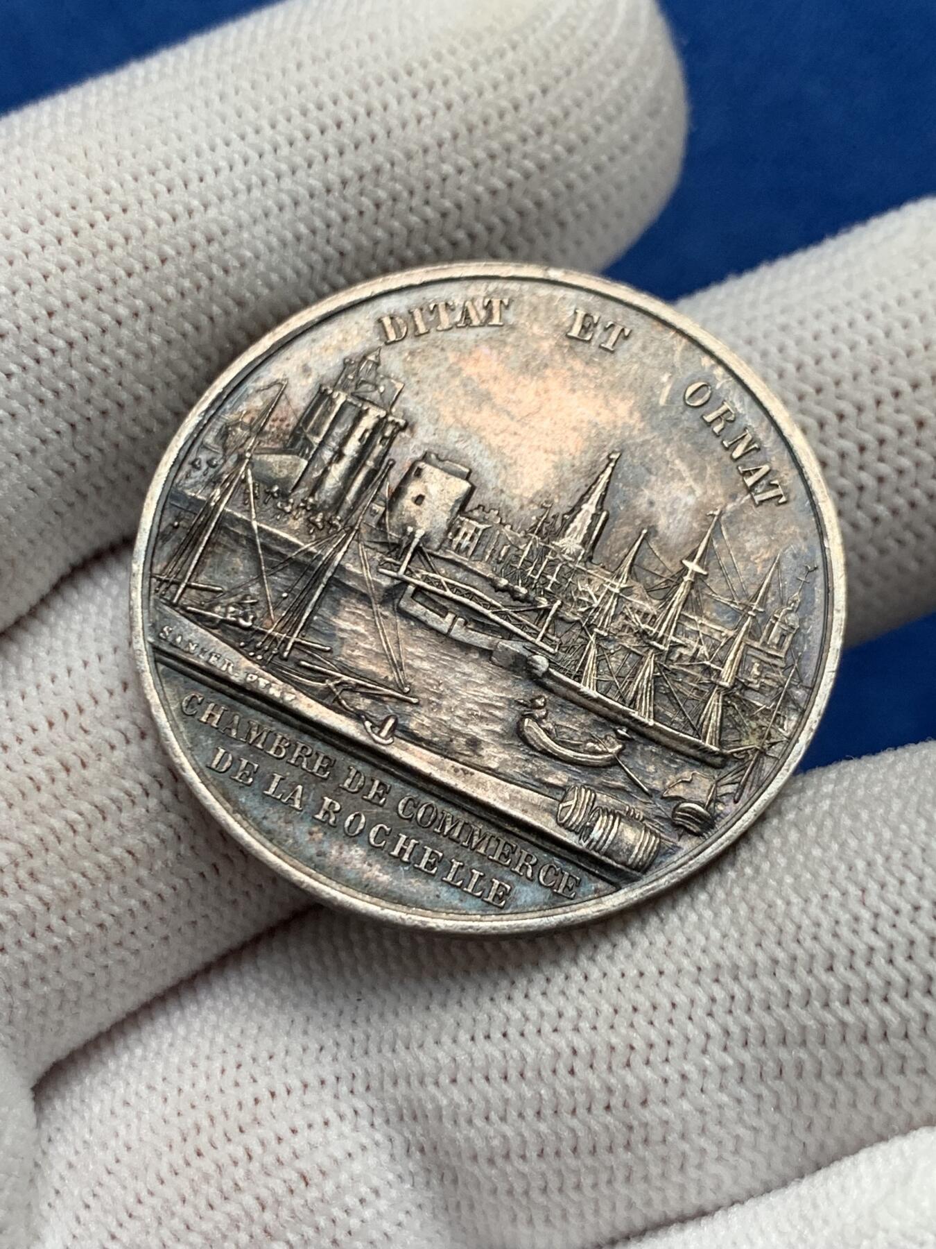 《竞宝斋》第281场- 周日，周一 ，周二3场连拍 （全场包邮） 法国拉罗谢尔商会银质代币，15.70g，33mm，丰饶角边铭