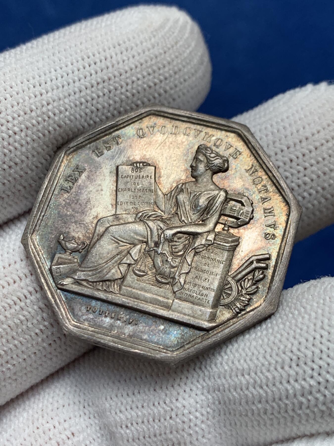 《竞宝斋》第281场- 周日，周一 ，周二3场连拍 （全场包邮） 法国索恩河畔自由城地区罗纳公证人八角银jeton，33.5mm，17.34克，蜜蜂+ARGENT边铭