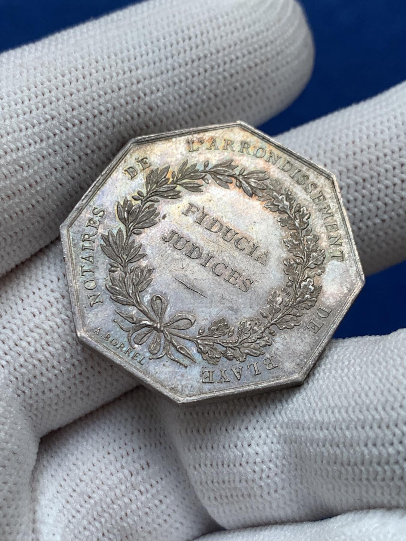 《竞宝斋》第281场- 周日，周一 ，周二3场连拍 （全场包邮） 法国八角银质代币，布莱公证处，19.80g，31.5mm，丰饶角边铭