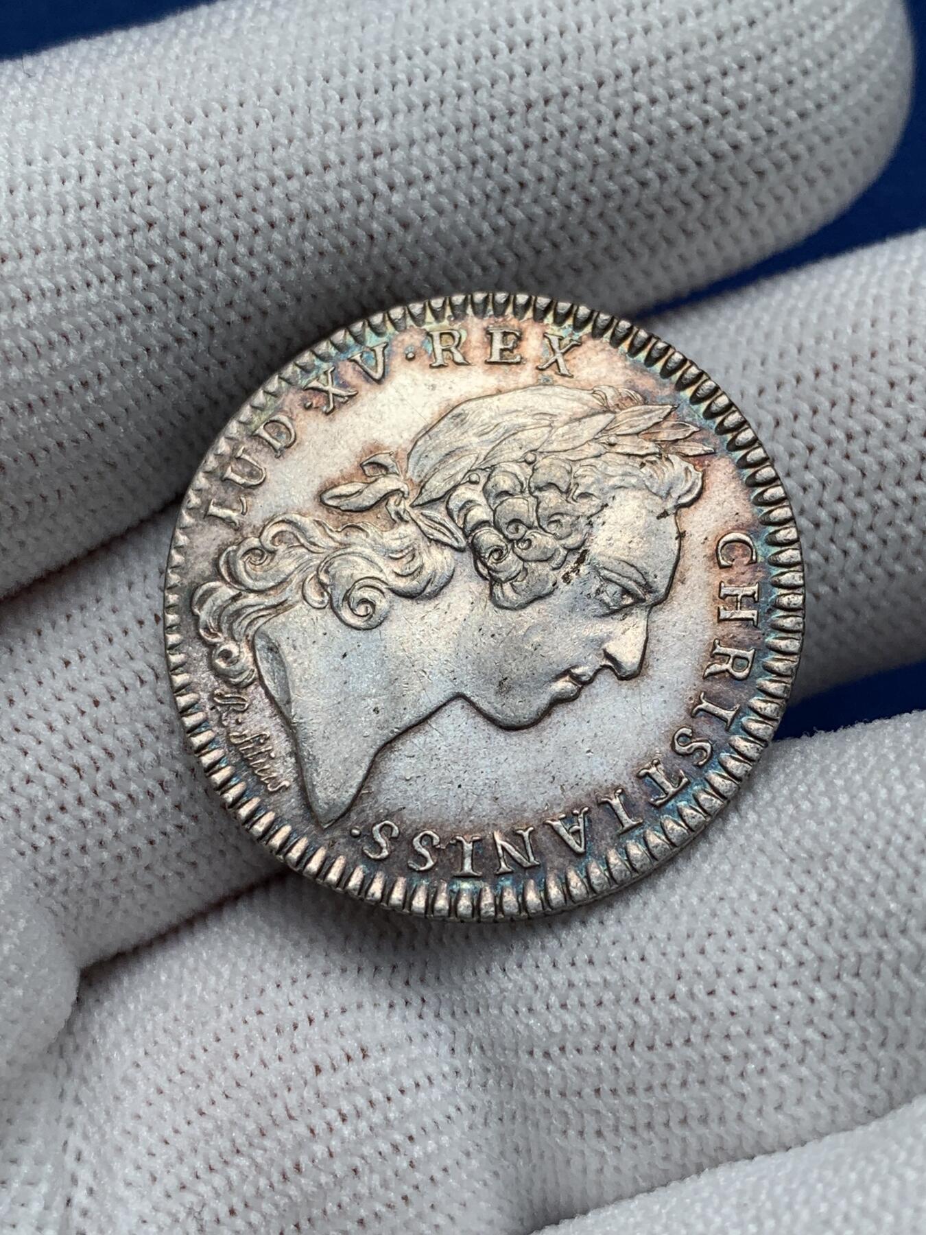 《竞宝斋》第281场- 周日，周一 ，周二3场连拍 （全场包邮） 法国银质代币，1746年路易十五头像国王陪审员、建筑专家和职员，8.08g，28.6mm，