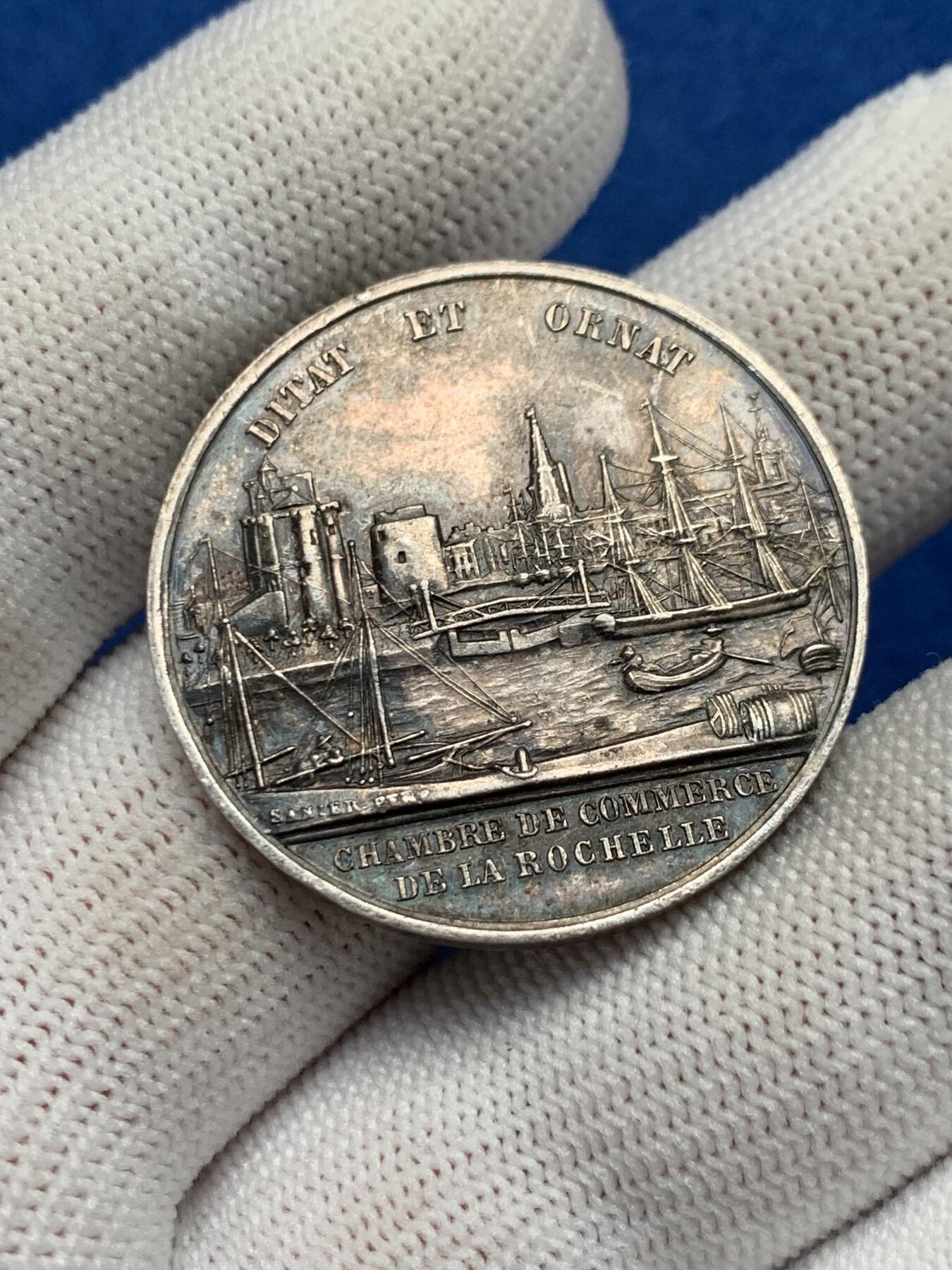 《竞宝斋》第281场- 周日，周一 ，周二3场连拍 （全场包邮） 法国拉罗谢尔商会银质代币，15.70g，33mm，丰饶角边铭