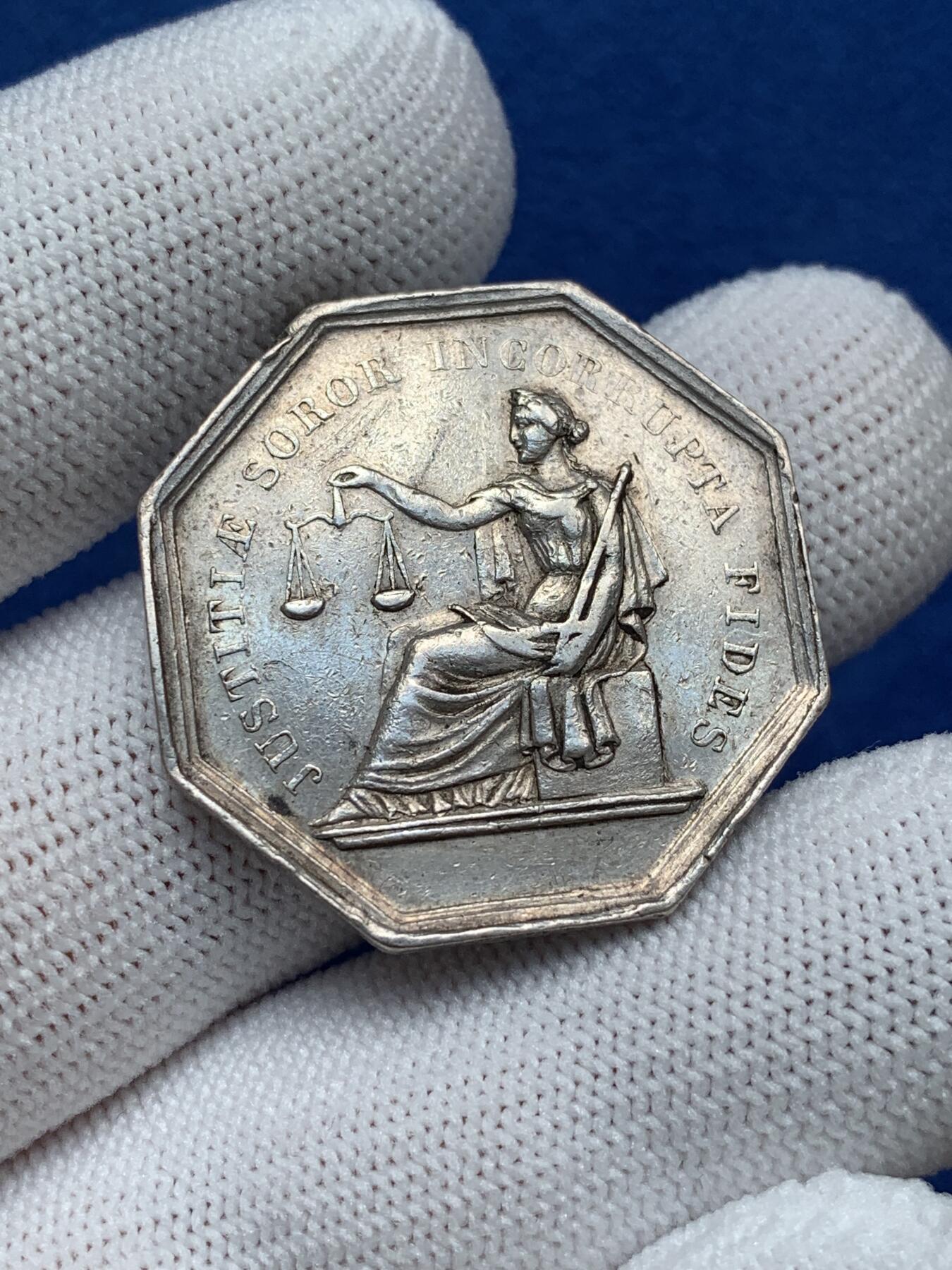 《竞宝斋》第281场- 周日，周一 ，周二3场连拍 （全场包邮） 法国八角银章，布卢瓦地区公证处，12.17g，30.3mm，蜜蜂边铭