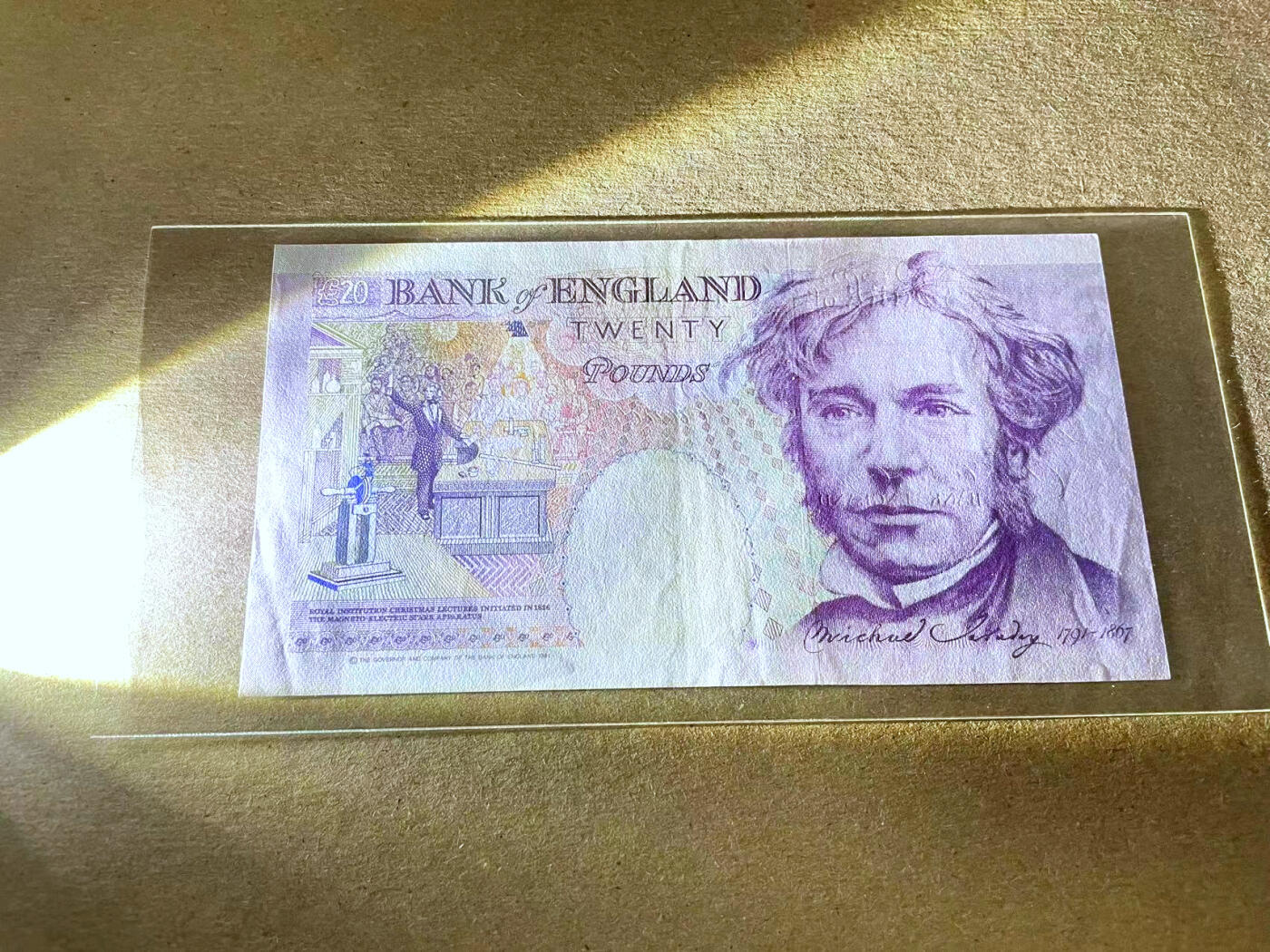 【Blue Auction】✨世界纸币精拍第492期【精】 【A01冠 皇冠版】英国 E序列20镑 XF-AU