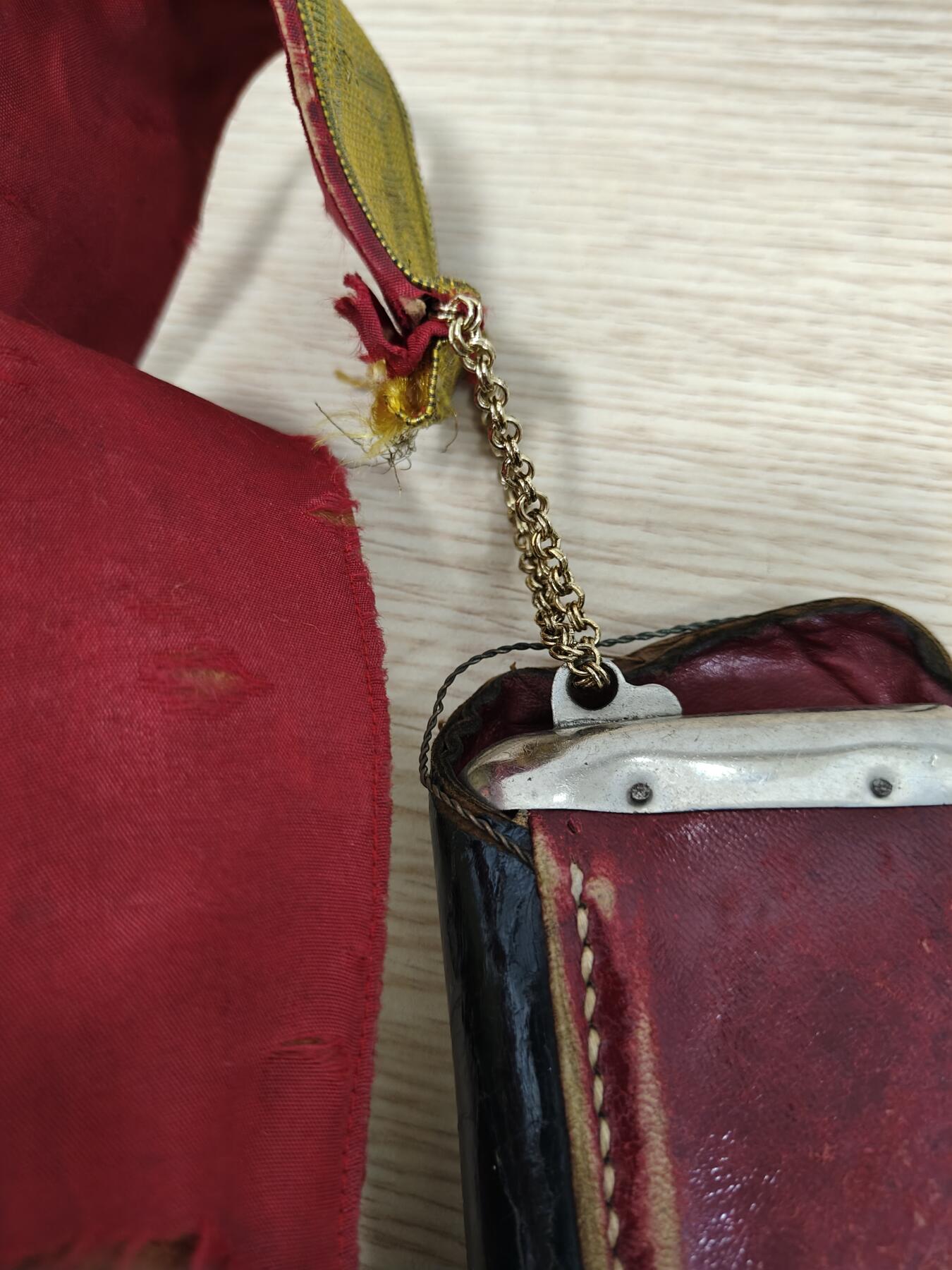 全场0元起拍 第165期 咸鱼国勋章拍卖专场 6月16日（周日）下午6：00开始 西班牙陆军将官大礼服弹药包