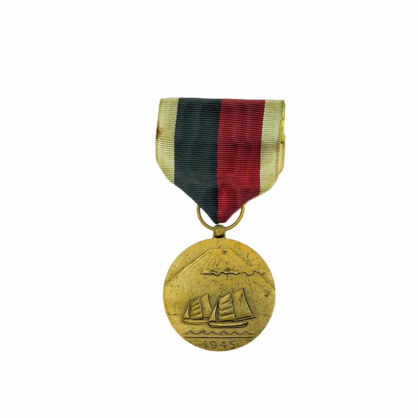 【麦稀奇世界钱币展】勋交所6月15日展会拍卖 美军二战占领奖章，陆军版