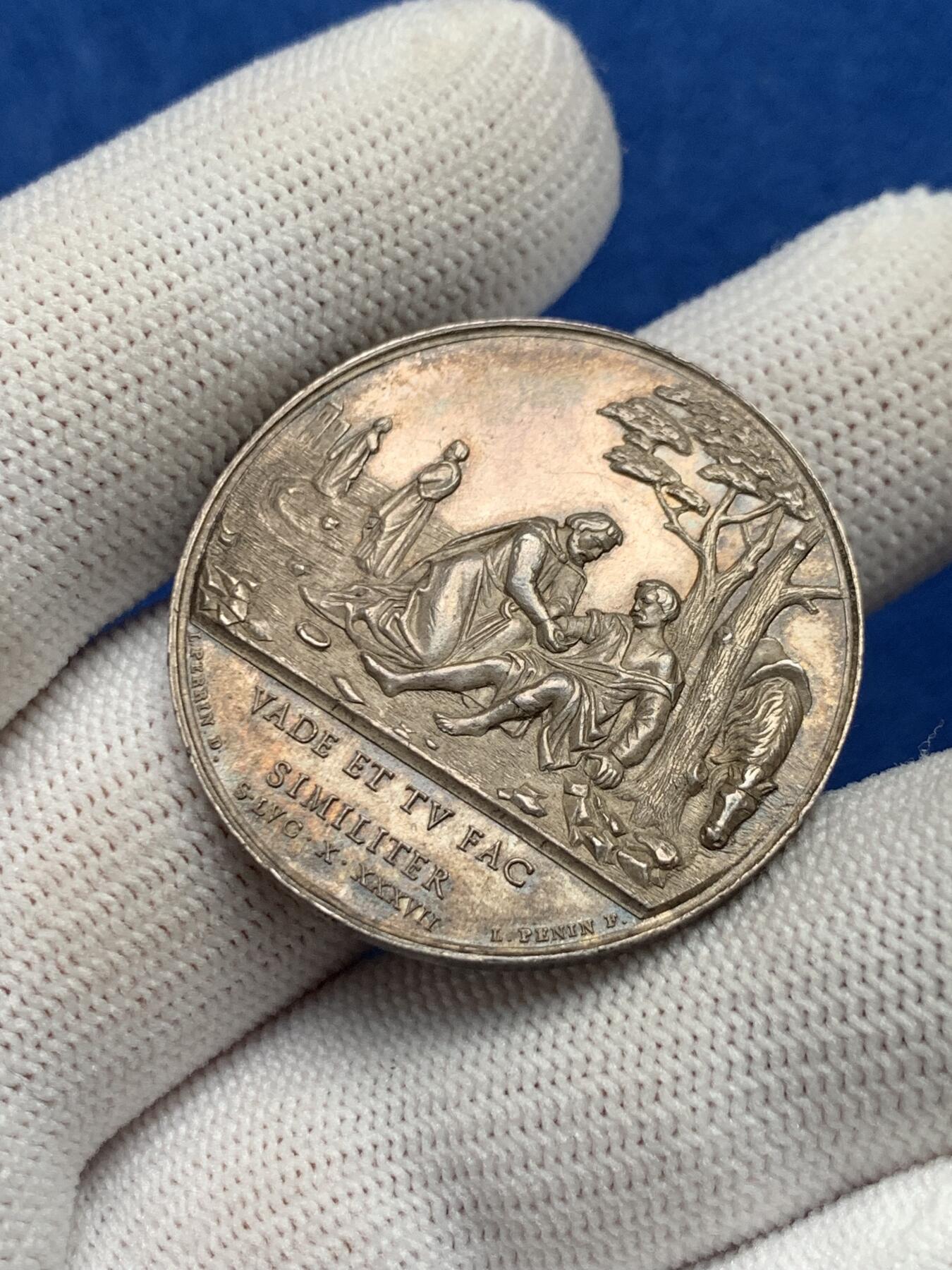 《竞宝斋》第281场- 周日，周一 ，周二3场连拍 （全场包邮） 法国银质jeton，里昂药剂师，14.80g，33.8mm，手指边铭