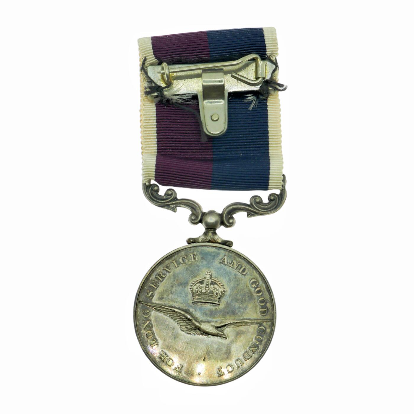 【麦稀奇世界钱币展】勋交所6月15日展会拍卖 英国皇家空军长期服役奖章，银质