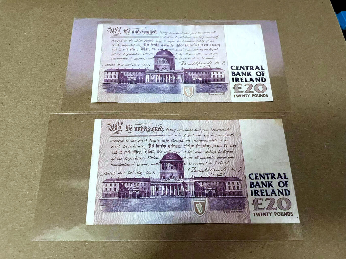 【Blue Auction】✨世界纸币精拍第492期【精】 【一组2张】爱尔兰 1992-93年20镑 品相如图