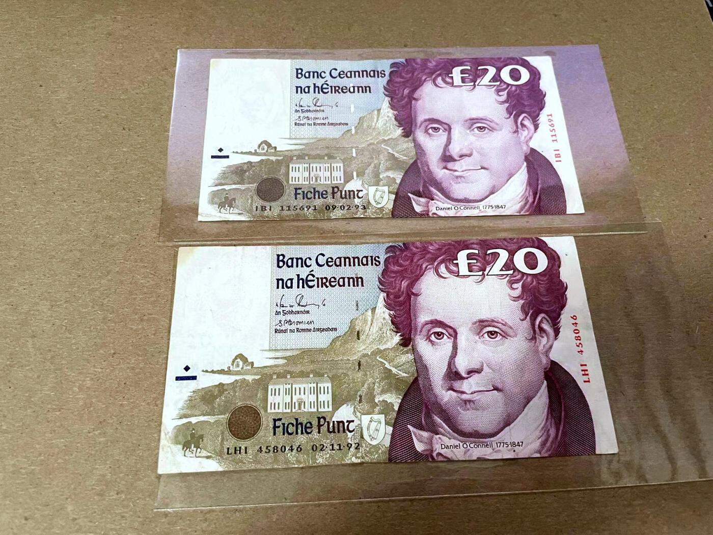 【Blue Auction】✨世界纸币精拍第492期【精】 【一组2张】爱尔兰 1992-93年20镑 品相如图