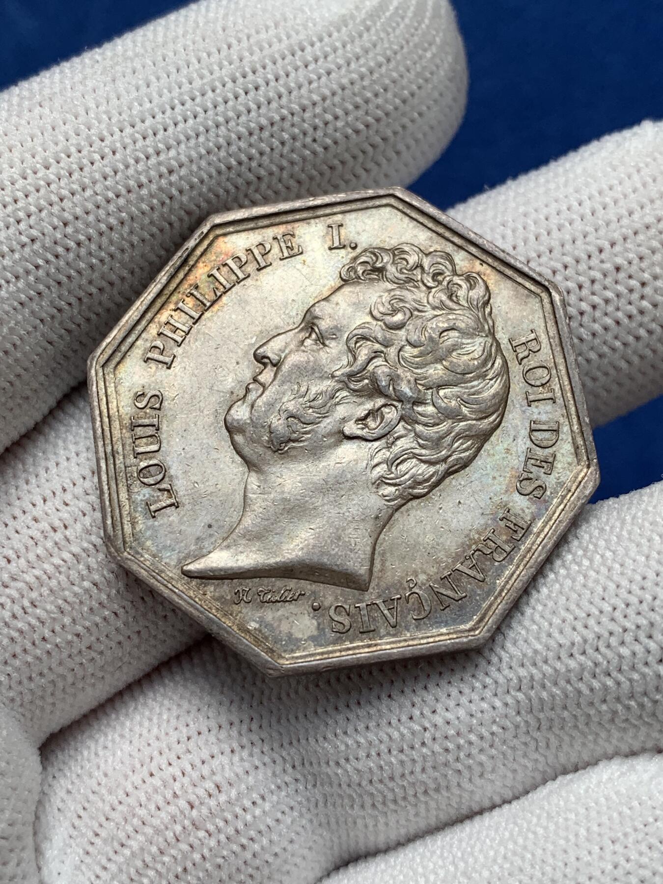《竞宝斋》第281场- 周日，周一 ，周二3场连拍 （全场包邮） 法国八角银质代币，菲利普一世头像波尔多公证人，17.38g，33.6mm，手指边铭