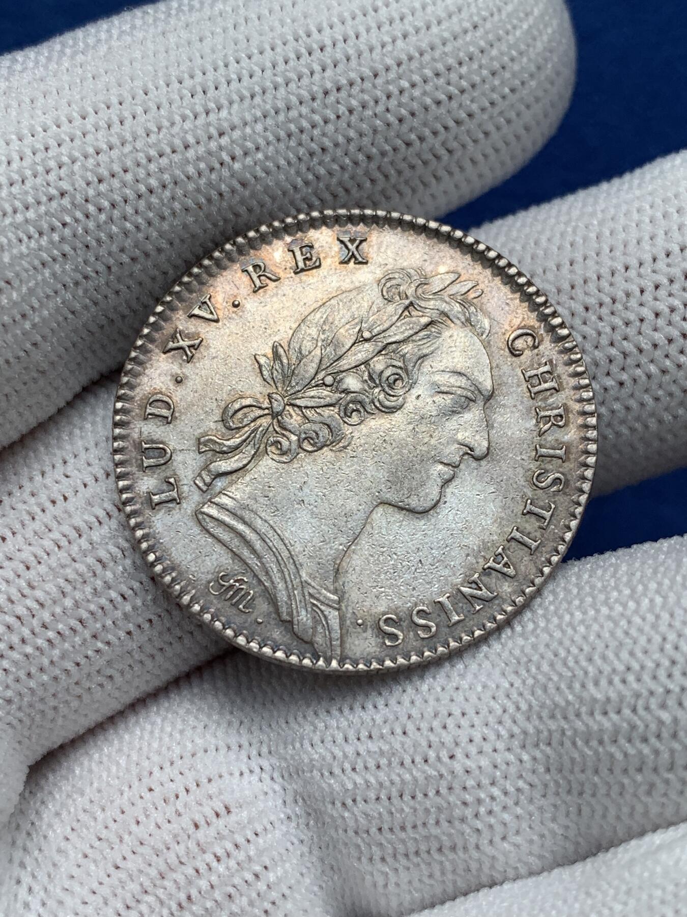 《竞宝斋》第281场- 周日，周一 ，周二3场连拍 （全场包邮） 法国银质代币，1726年路易十五头像诺曼底学院，8.32g，29.6mm