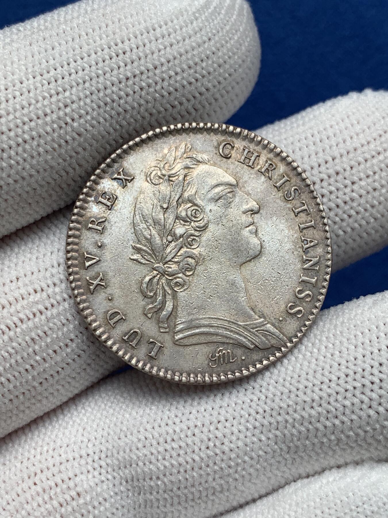 《竞宝斋》第281场- 周日，周一 ，周二3场连拍 （全场包邮） 法国银质代币，1726年路易十五头像诺曼底学院，8.32g，29.6mm