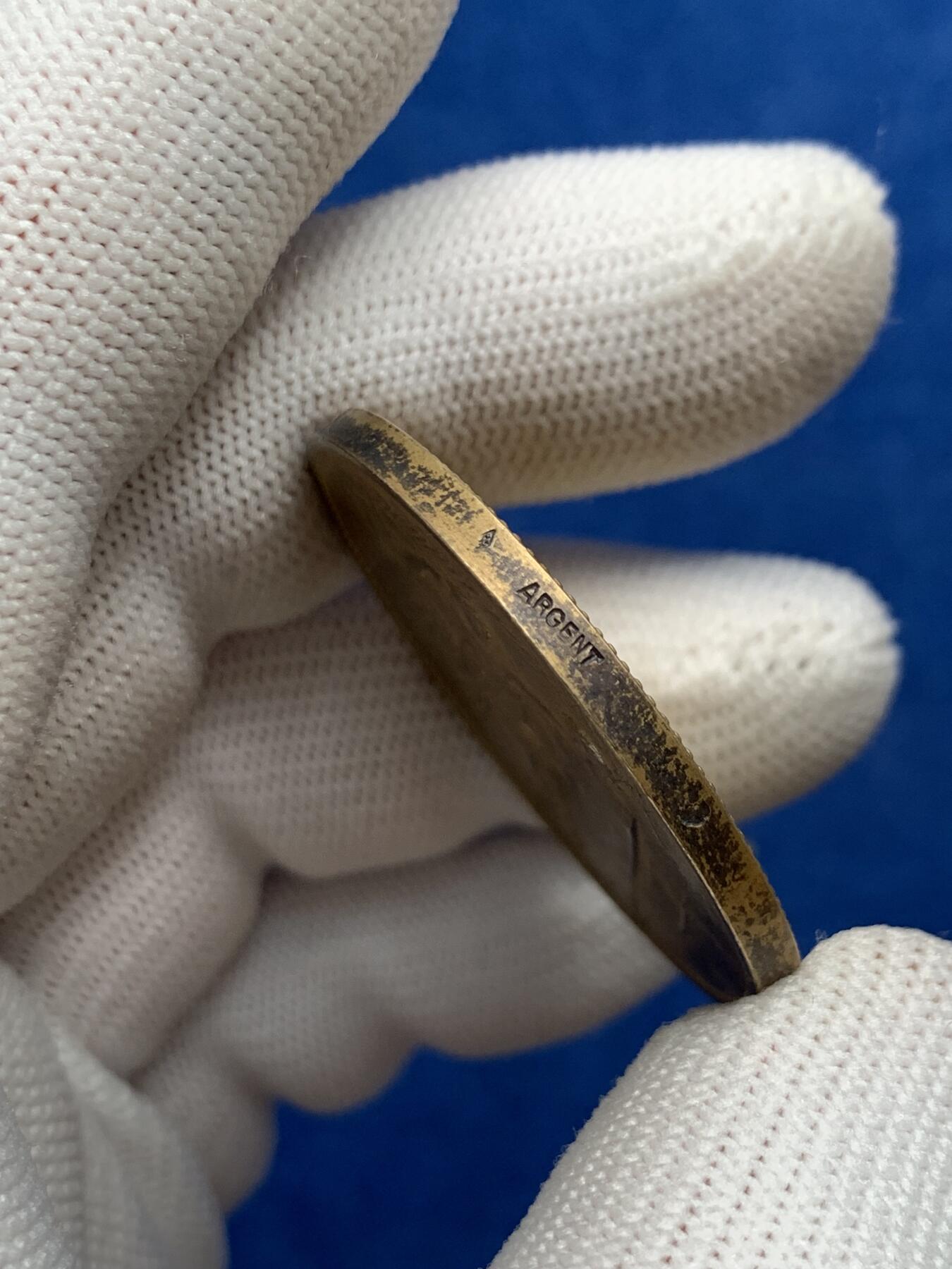 《竞宝斋》第281场- 周日，周一 ，周二3场连拍 （全场包邮） 法国化学工业联盟镀金银代币，化学家拉瓦锡雕像，23.82g，37.3mm，菱形+ARGENT边铭