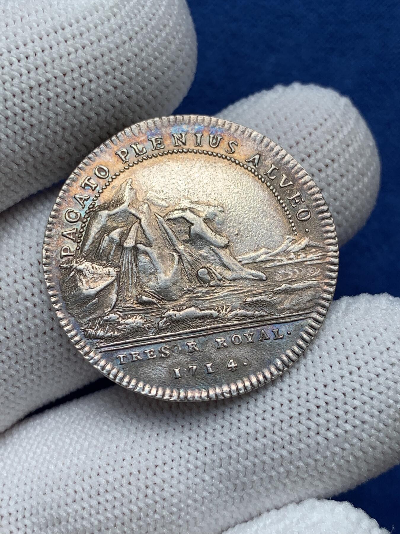 《竞宝斋》第281场- 周日，周一 ，周二3场连拍 （全场包邮） 法国代用银币，1714年路易十四皇家宝藏，7.38g，29.3mm