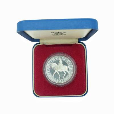 勋章奖章交易所6月15日麦稀奇展会拍卖 - 英国伊丽莎白二世登基25周年银币章