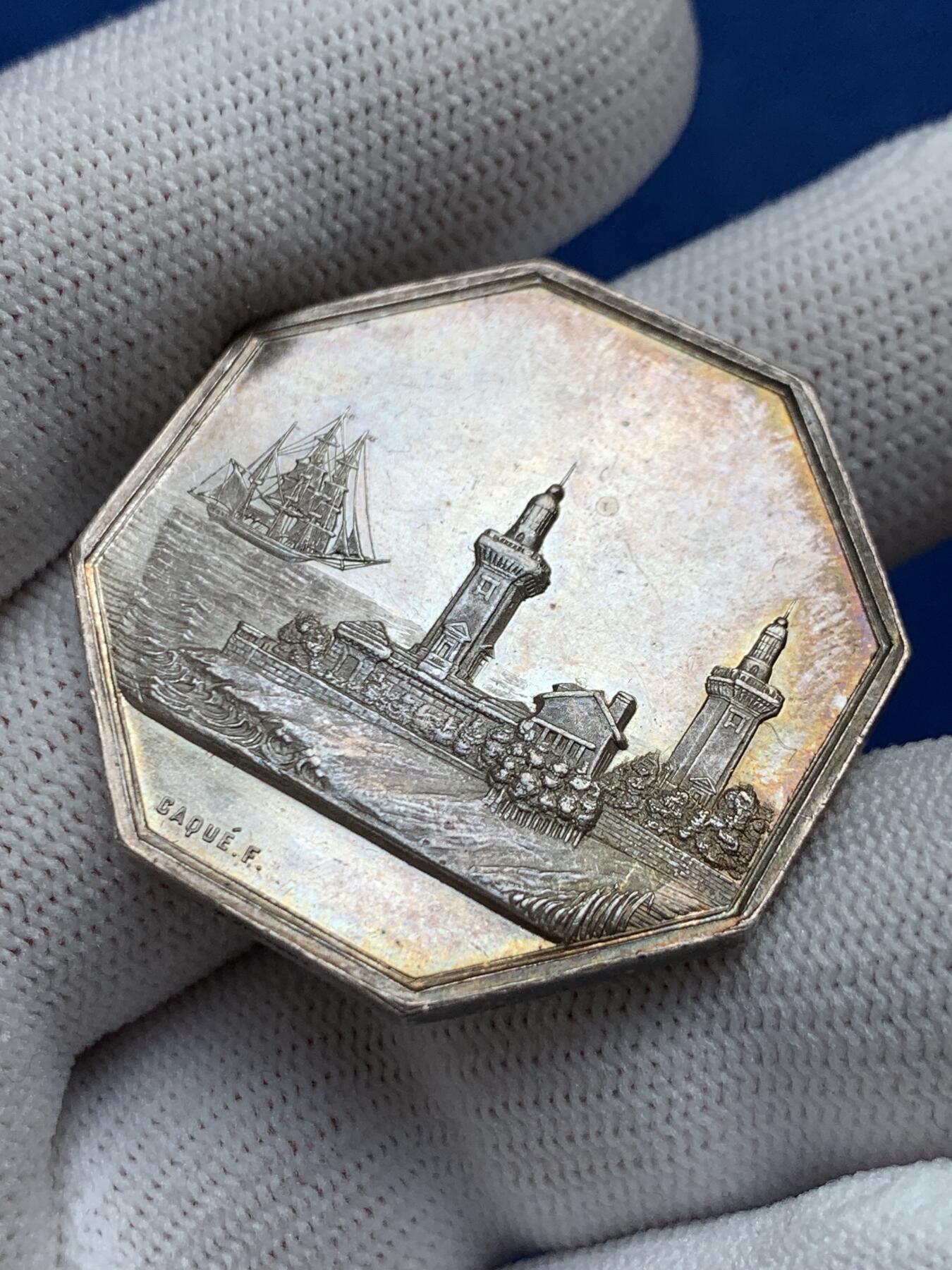 《竞宝斋》第281场- 周日，周一 ，周二3场连拍 （全场包邮） 法国勒阿弗尔私人保险八角银jeton，36mm，19.12克，蜜蜂+ARGENT边铭