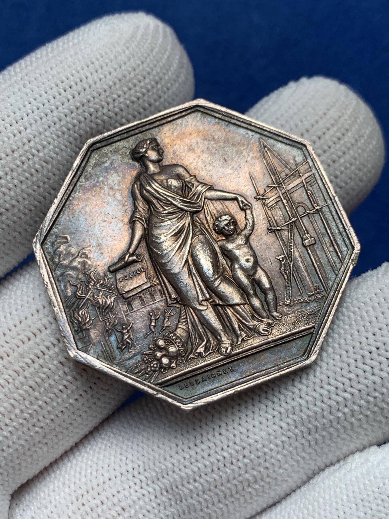 《竞宝斋》第281场- 周日，周一 ，周二3场连拍 （全场包邮） 法国八角银章，联合人寿保险公司，21.74g，36.8mm，丰饶角边铭