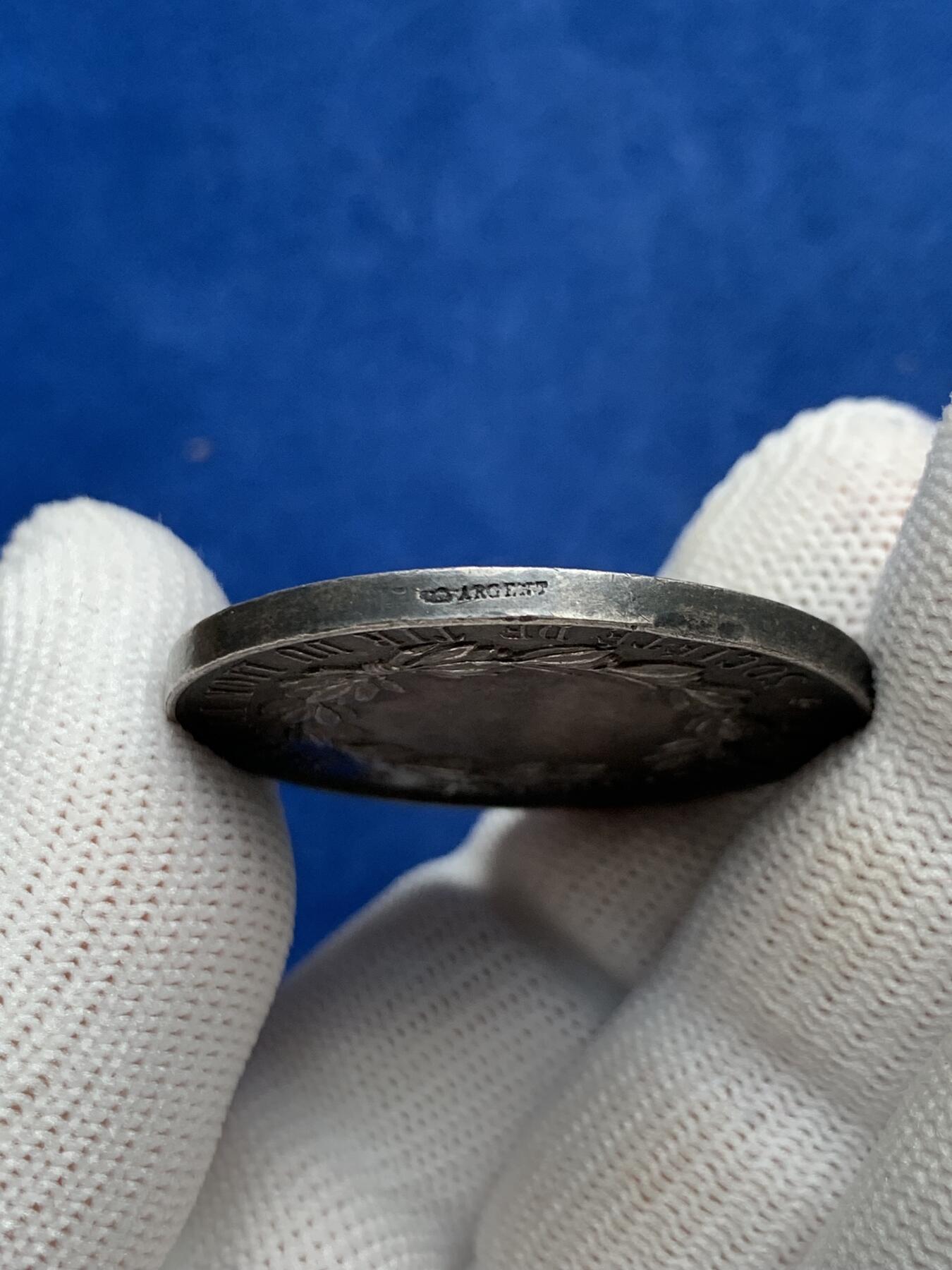 《竞宝斋》第281场- 周日，周一 ，周二3场连拍 （全场包邮） 法国昂热狮子射击协会银代币，20.57g，36.4mm，丰饶角边铭，边有磕