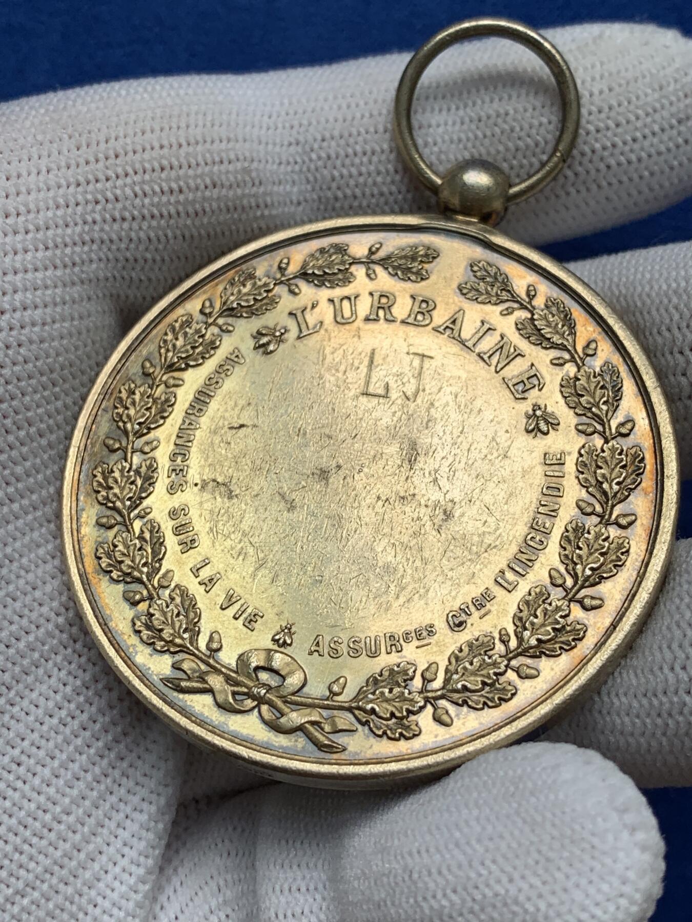 《竞宝斋》第281场- 周日，周一 ，周二3场连拍 （全场包邮） 法国城市人寿和火灾保险镀金银章，67.66g，50.8mm，丰饶角边铭