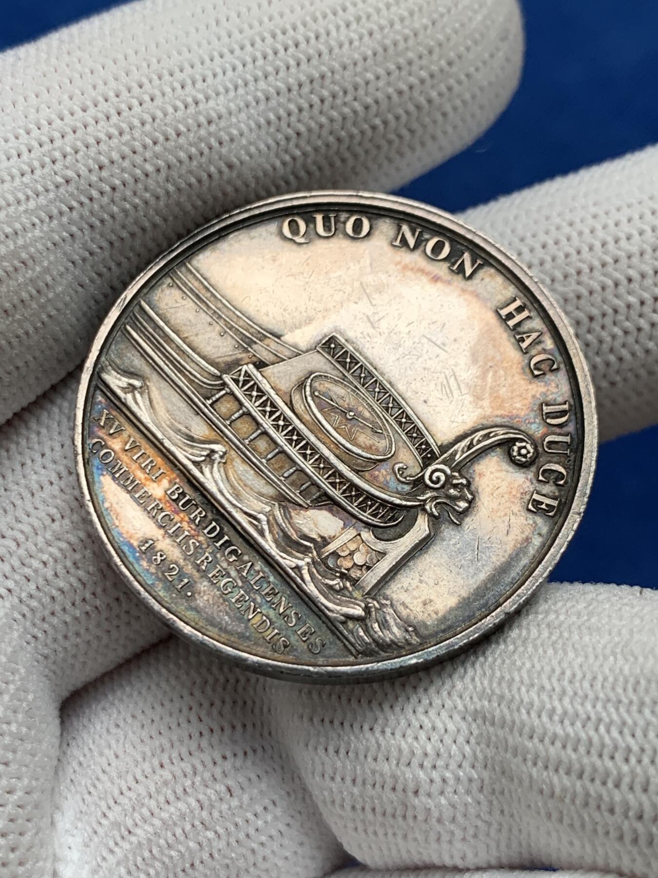 《竞宝斋》第281场- 周日，周一 ，周二3场连拍 （全场包邮） 法国路易十八头像波尔多商会银质jeton，21.78g，35mm，早期无边铭