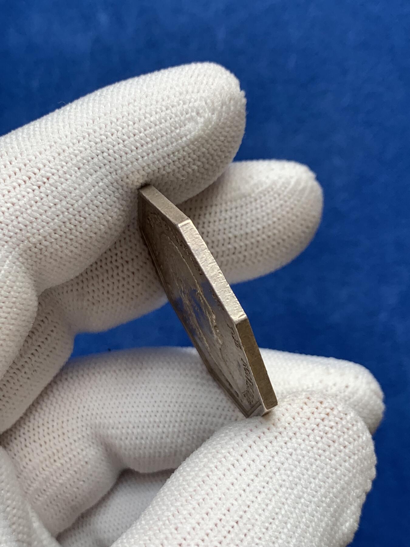 《竞宝斋》第281场- 周日，周一 ，周二3场连拍 （全场包邮） 法国八角银章，路易十八头像国王委员会和最高法院律师，16.26g，34.2mm，早期无边铭