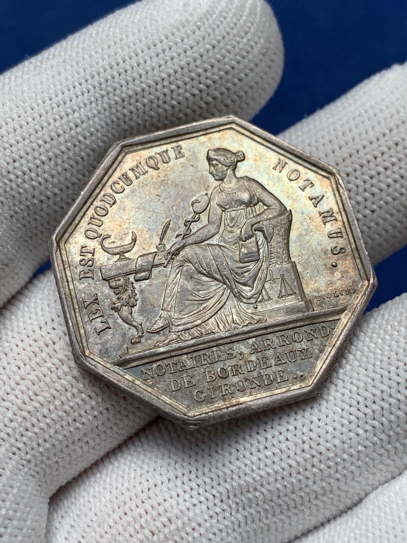 《竞宝斋》第281场- 周日，周一 ，周二3场连拍 （全场包邮） 法国八角银质代币，菲利普一世头像波尔多公证人，17.38g，33.6mm，手指边铭