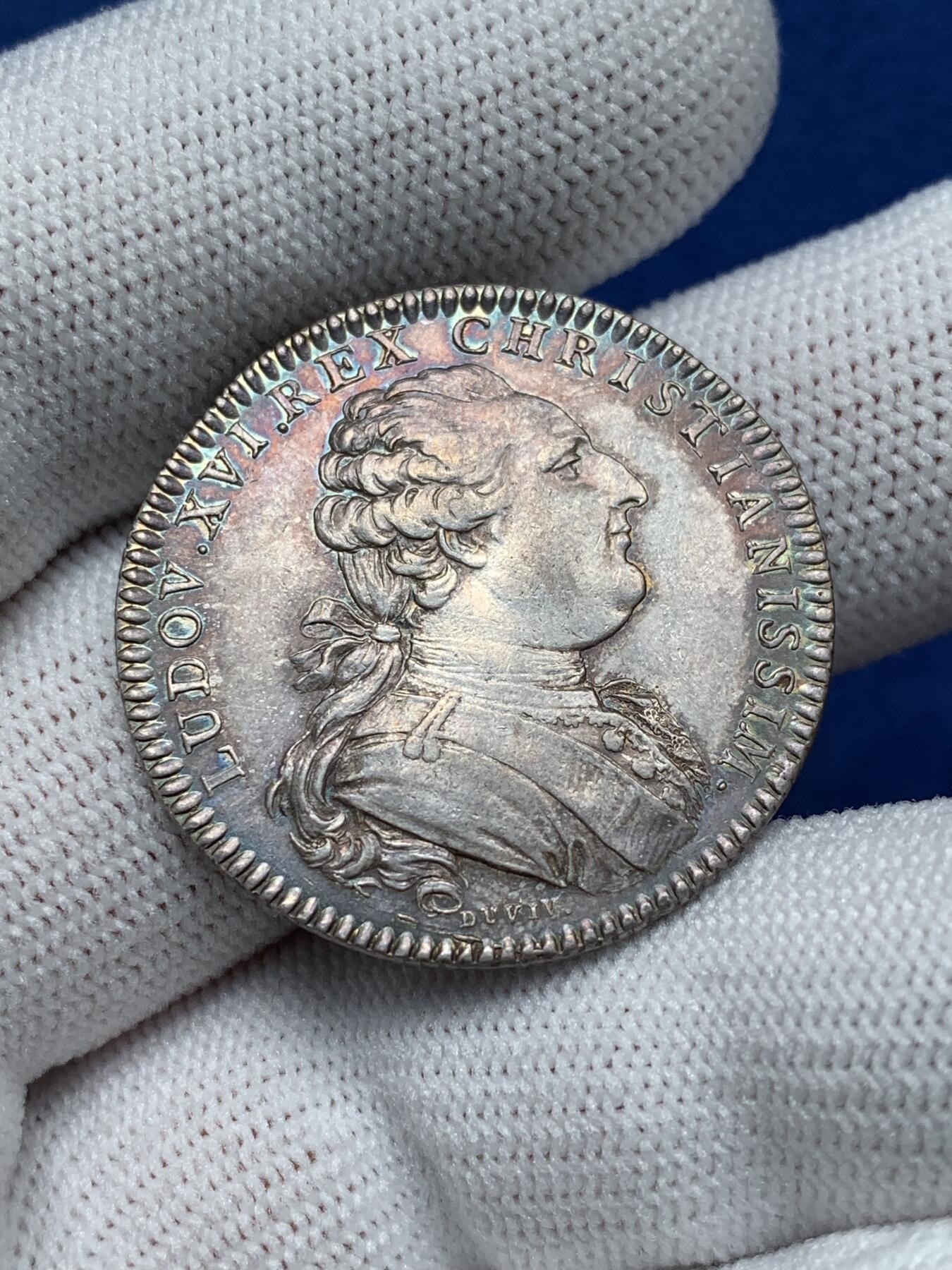 《竞宝斋》第281场- 周日，周一 ，周二3场连拍 （全场包邮） 法国银质代币，1782年路易十六头像里尔商会，10.71g，30.8mm