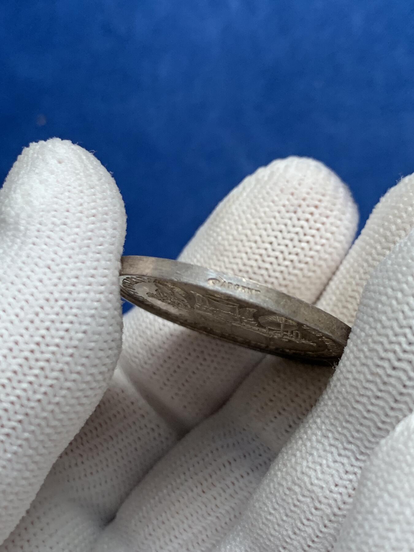 《竞宝斋》第281场- 周日，周一 ，周二3场连拍 （全场包邮） 法国法律与法规银质jeton，正义之神忒弥斯，12.04g，30.2mm，手指边铭