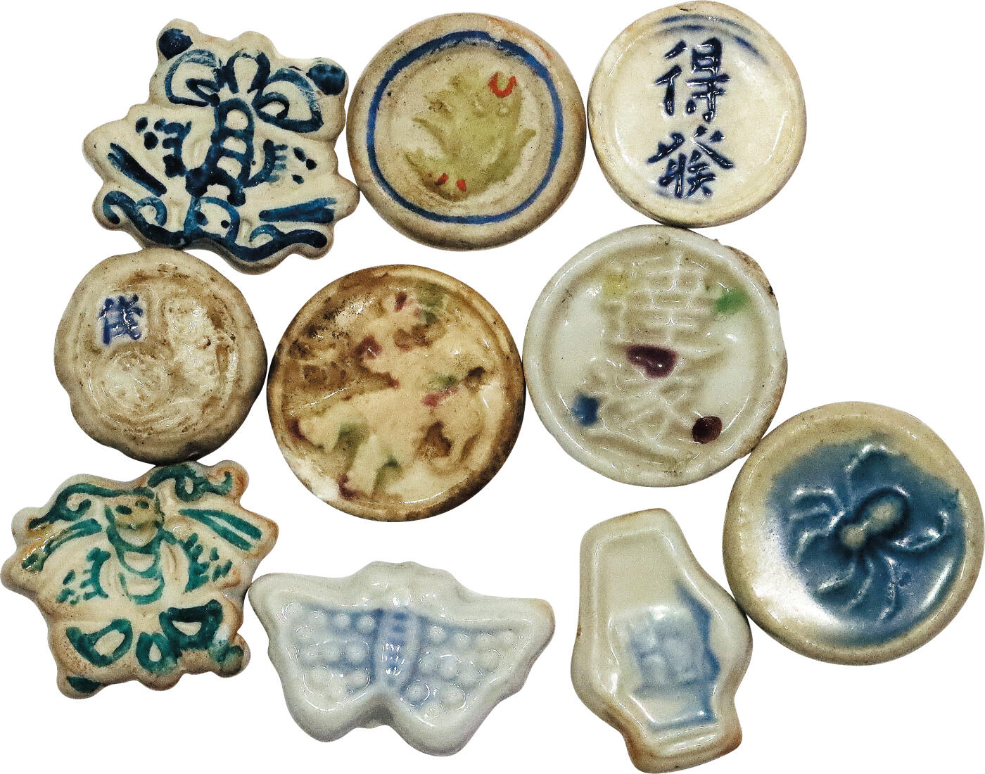北京阿城哥拍卖2024年春季拍卖会 清陶瓷筹码带用币十枚不同，做工精美形态各异，保存完好