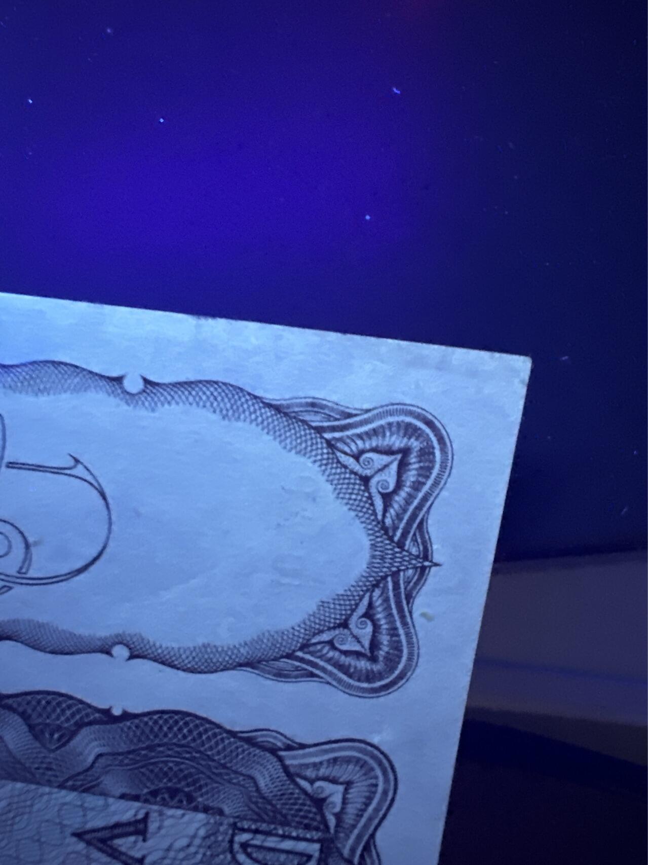 《外钞收藏家》第三百七十九期（连拍第一场） 1944年荷兰25盾 UNC- 两个角有问题