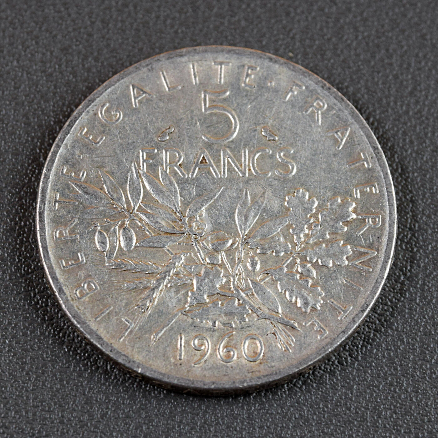天业钱币散币、银币拍卖第47次专场 全场0元起拍0佣金转发分佣，欢迎围观参拍（平台要求超过60天的订单尽快邮寄，望各位配合解决） 法国1960年5法郎银币（直径29毫米；重量：12克；含银：0.835）