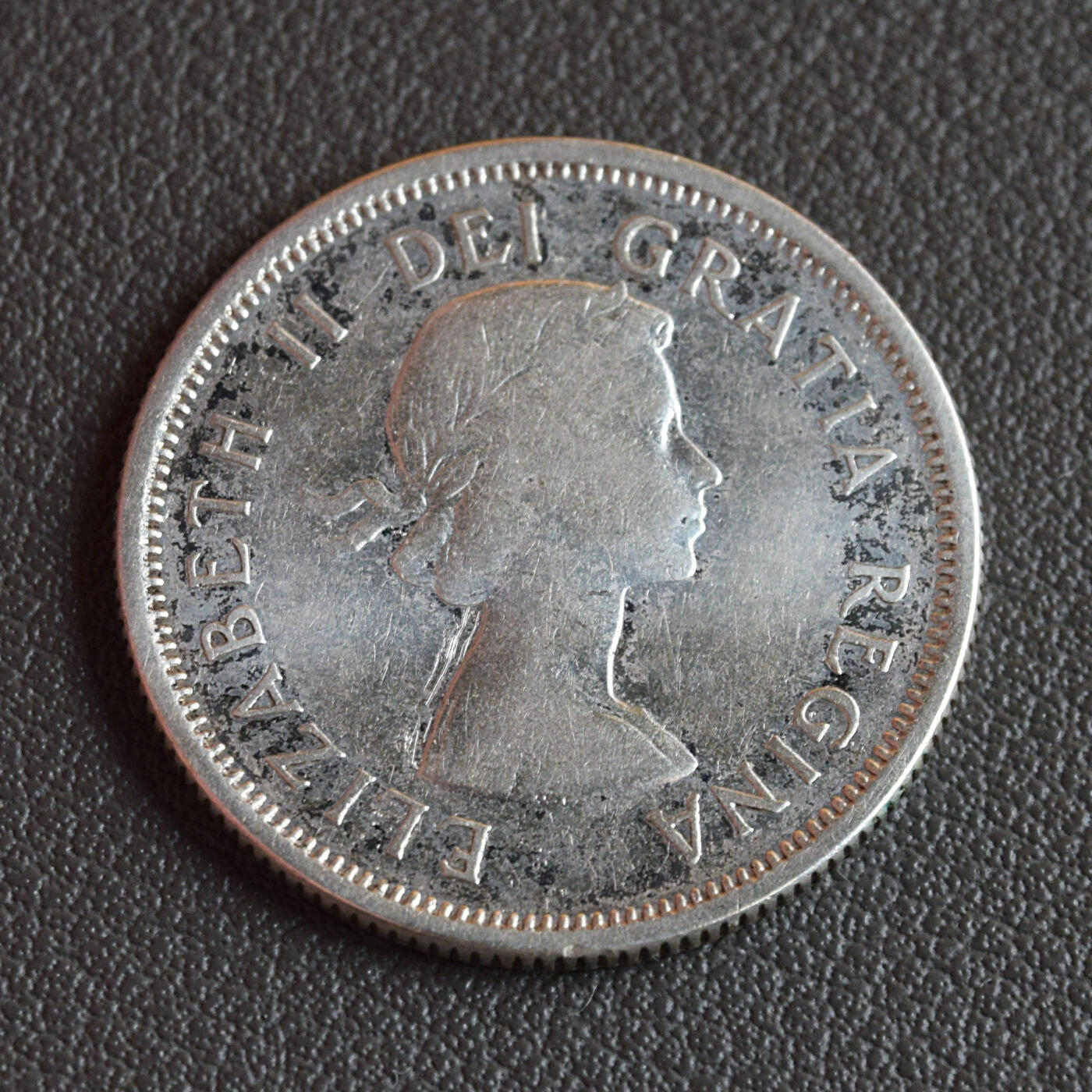 天业钱币散币、银币拍卖第47次专场 全场0元起拍0佣金转发分佣，欢迎围观参拍（平台要求超过60天的订单尽快邮寄，望各位配合解决） 加拿大1964年25分银币（直径24毫米；重量：5.8319克；含银：0.8）