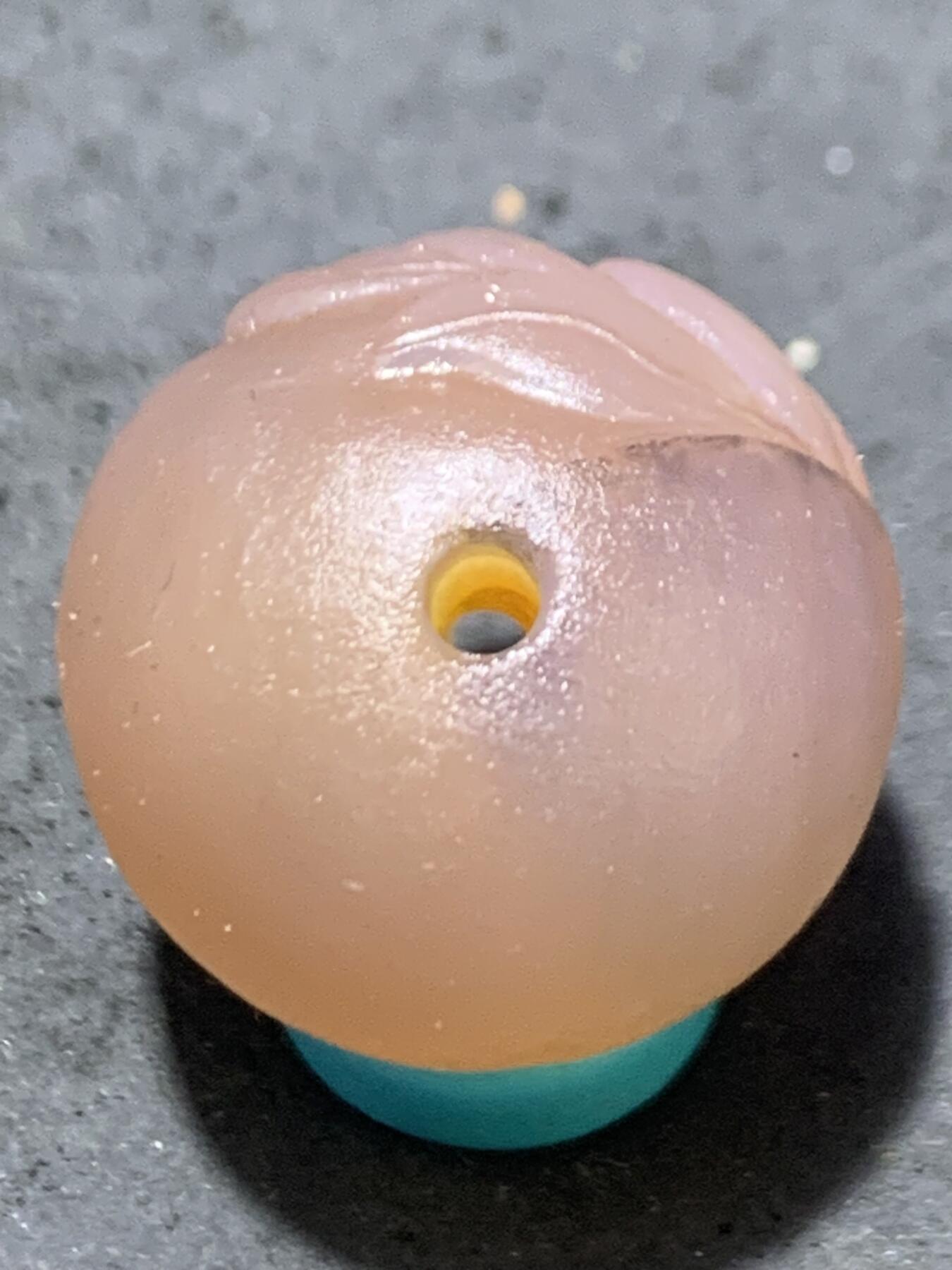 精美高玉化亚光冰粉色海洋玉髓手工俏色巧雕荷花随形圆珠一个！