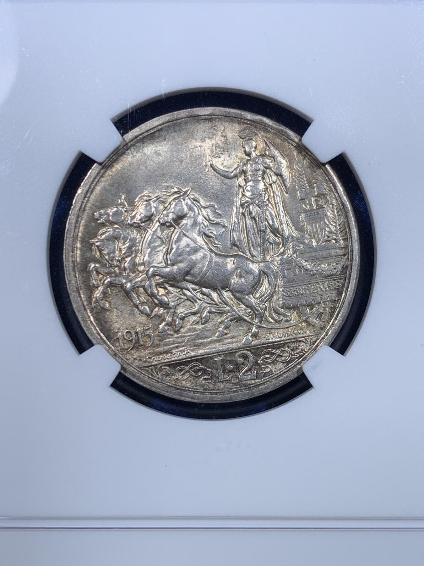 《竞宝斋》第279场- 周日，周一 ，周二3场连拍 （全场包邮） NGC MS64 意大利1915年2里拉马车银币 特年 略有铸造卷边 新古典主义佳品 VEIII时期经典品种
