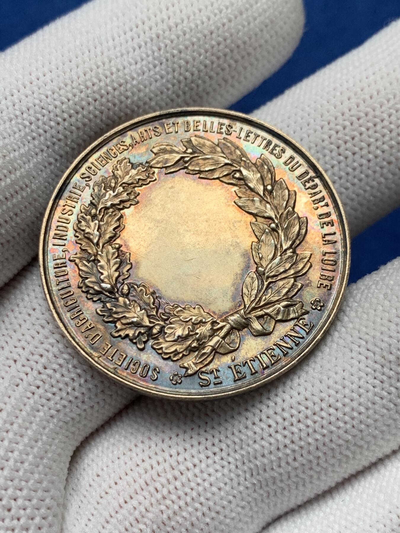 《竞宝斋》第281场- 周日，周一 ，周二3场连拍 （全场包邮） 法国农业镀金银章 五彩包浆 16.8g 34.4mm 丰饶角边铭