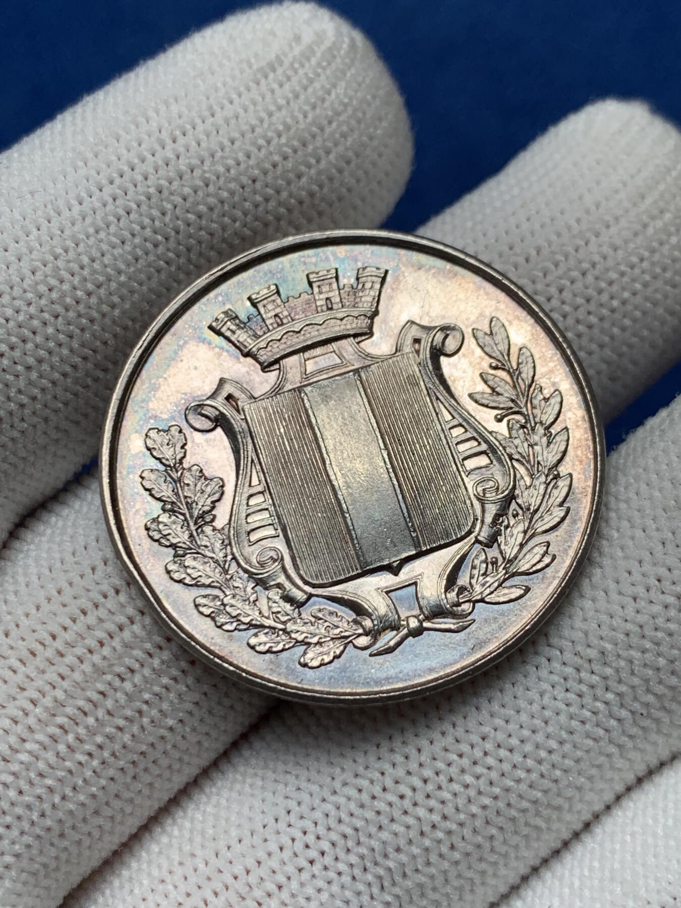 《竞宝斋》第281场- 周日，周一 ，周二3场连拍 （全场包邮） 法国19世纪博韦地区商会银章 15.28g 32.4mm 丰饶角边铭