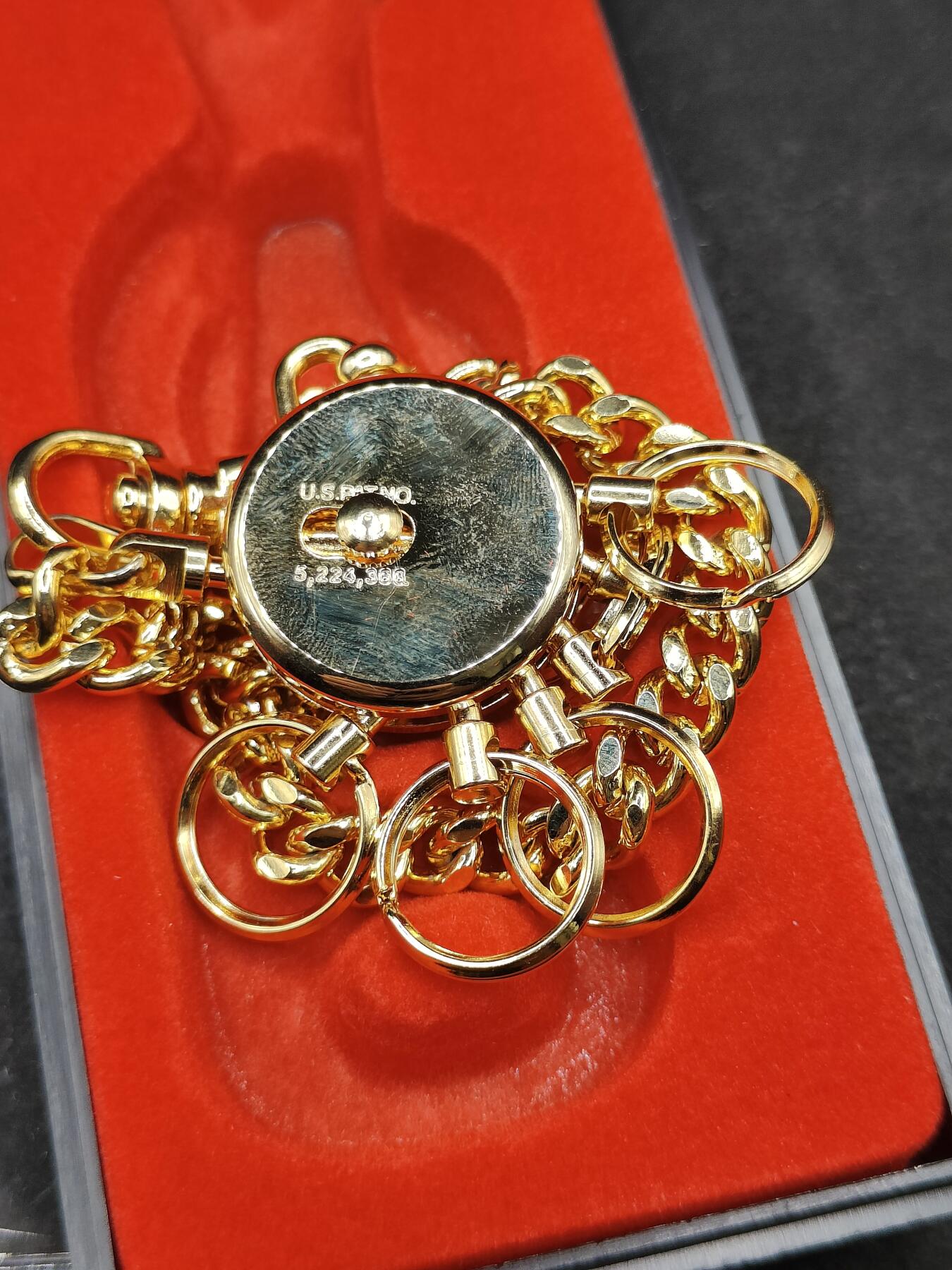 全场0元起拍 第166期 咸鱼国勋章拍卖专场 6月19日（周三）下午6：00开始 日本情报部门钥匙链