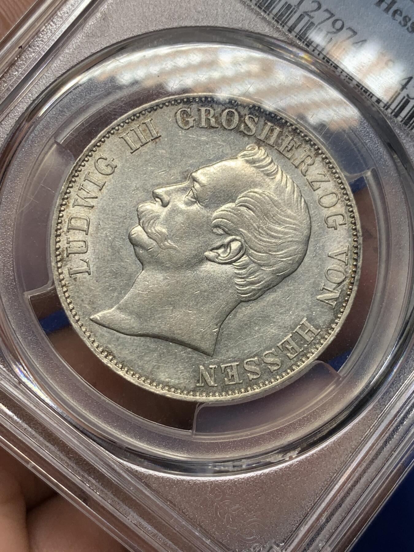 《竞宝斋》第279场- 周日，周一 ，周二3场连拍 （全场包邮） 冠军分！PCGS AU58 德国 1865年 黑森达姆施塔特 1泰勒银币 Stack拍卖2022/11/17成交价1186