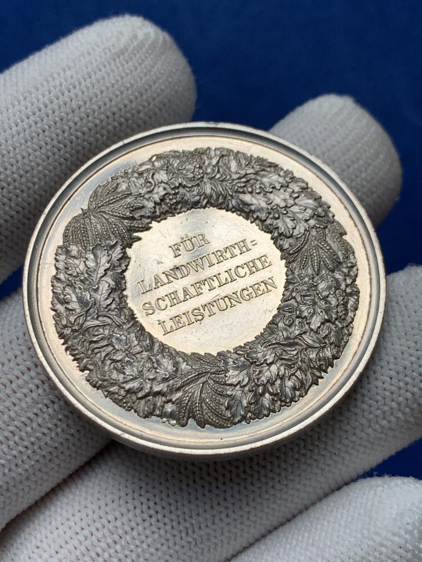 《竞宝斋》第281场- 周日，周一 ，周二3场连拍 （全场包邮） 德国19世纪农业女神银章 28.65g 41.6mm 无边铭