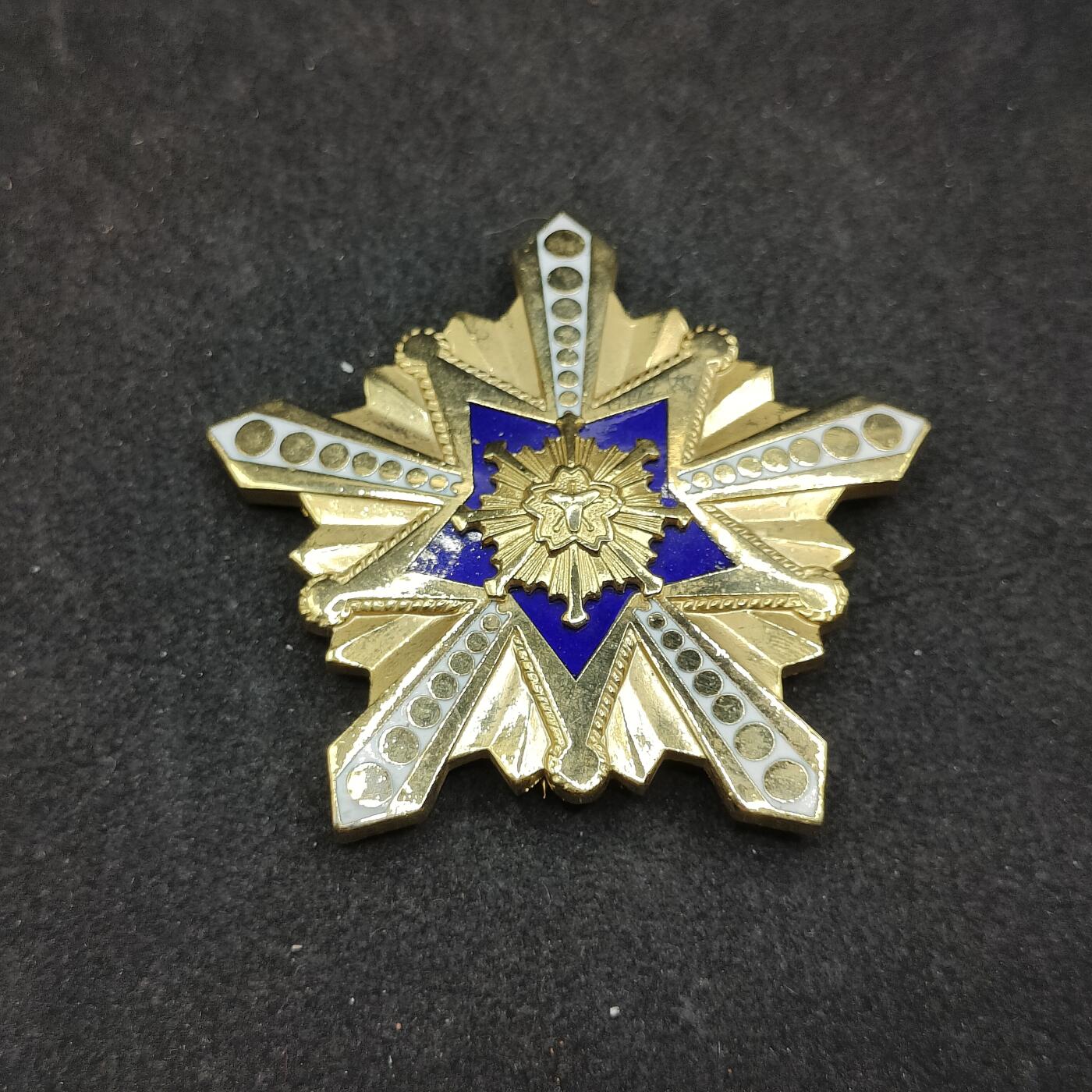 全场0元起拍 第166期 咸鱼国勋章拍卖专场 6月19日（周三）下午6：00开始 日本自治消防45周年纪念章 大型章