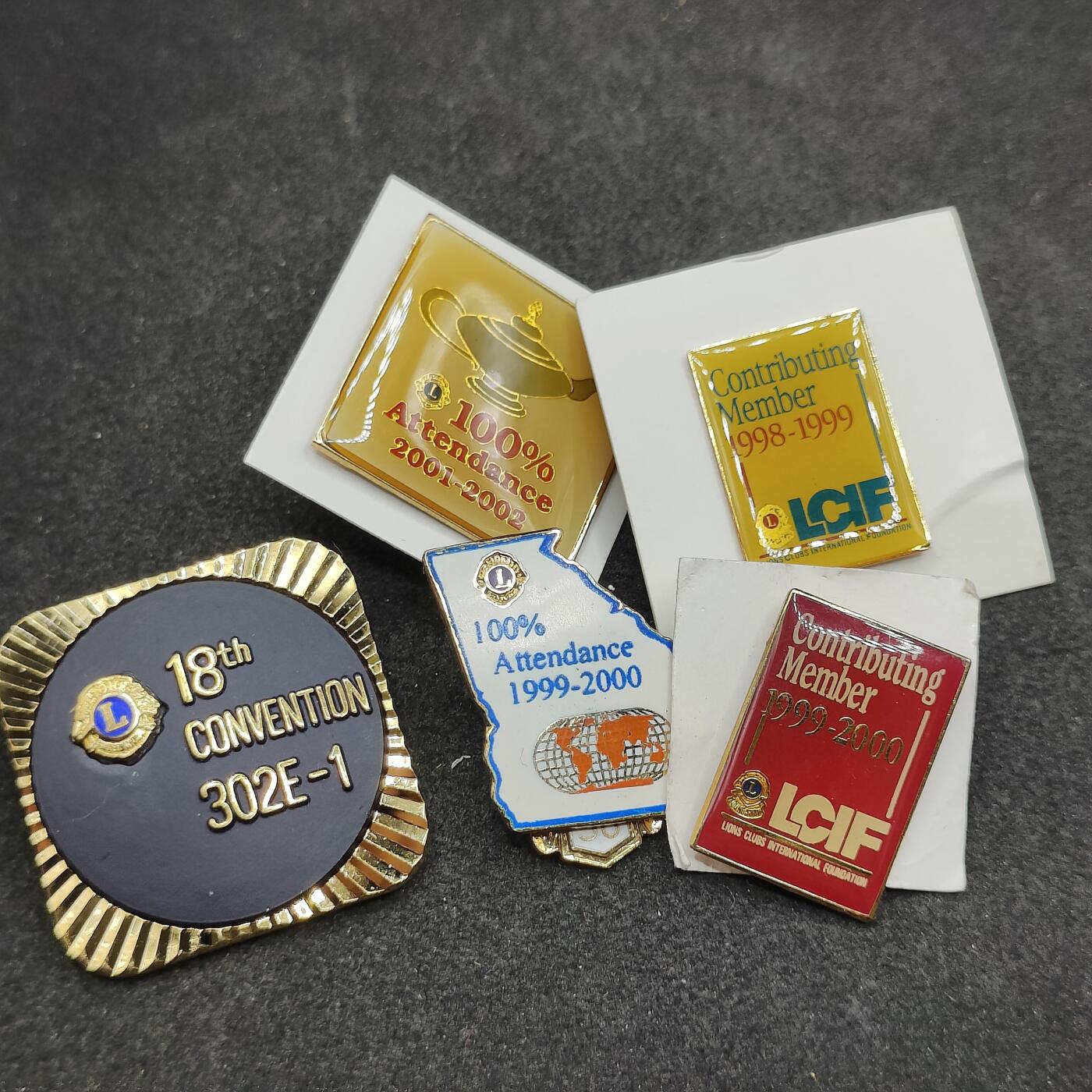 全场0元起拍 第166期 咸鱼国勋章拍卖专场 6月19日（周三）下午6：00开始 国际狮子会徽章一组五个