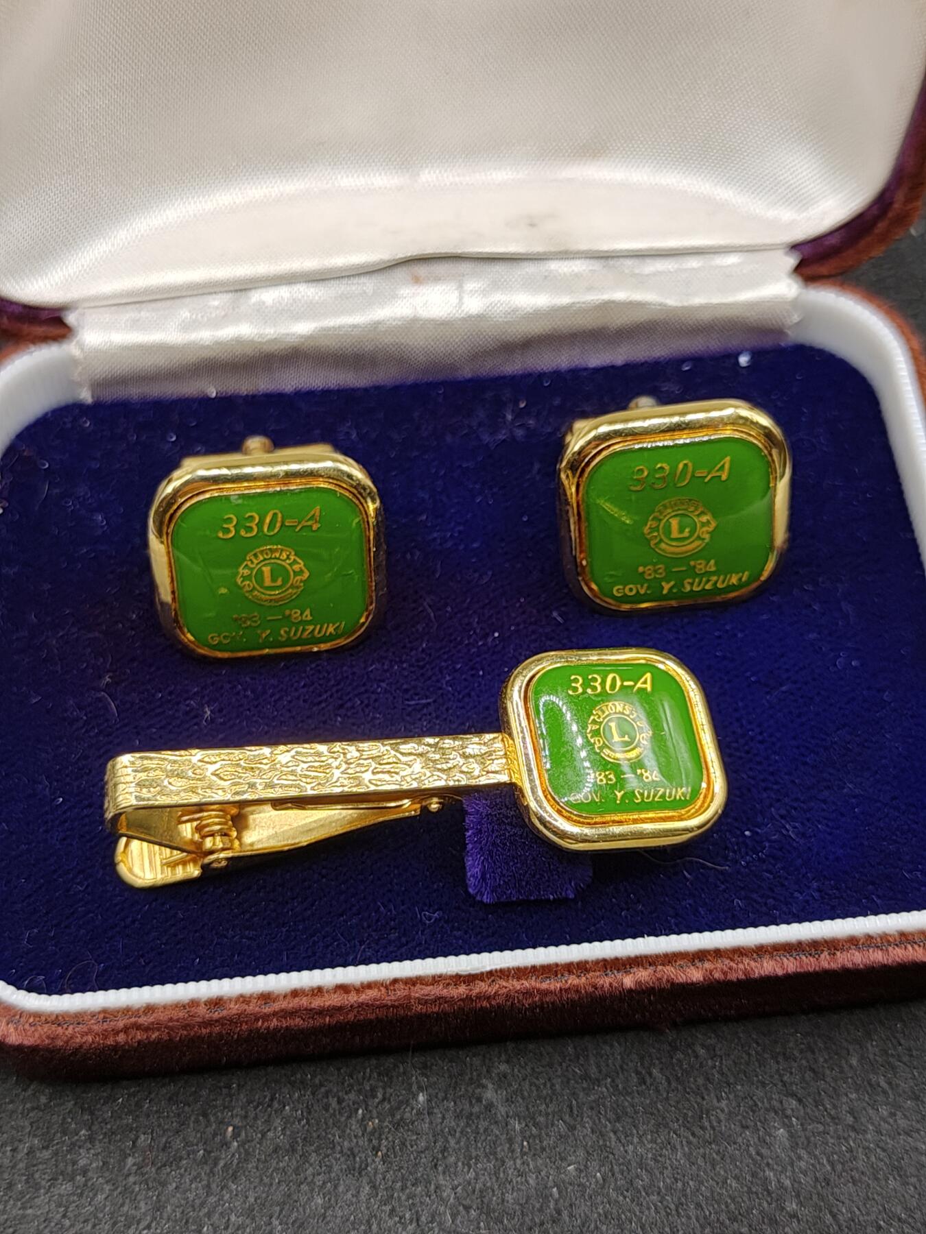 全场0元起拍 第166期 咸鱼国勋章拍卖专场 6月19日（周三）下午6：00开始 国际狮子会领带夹袖扣一套