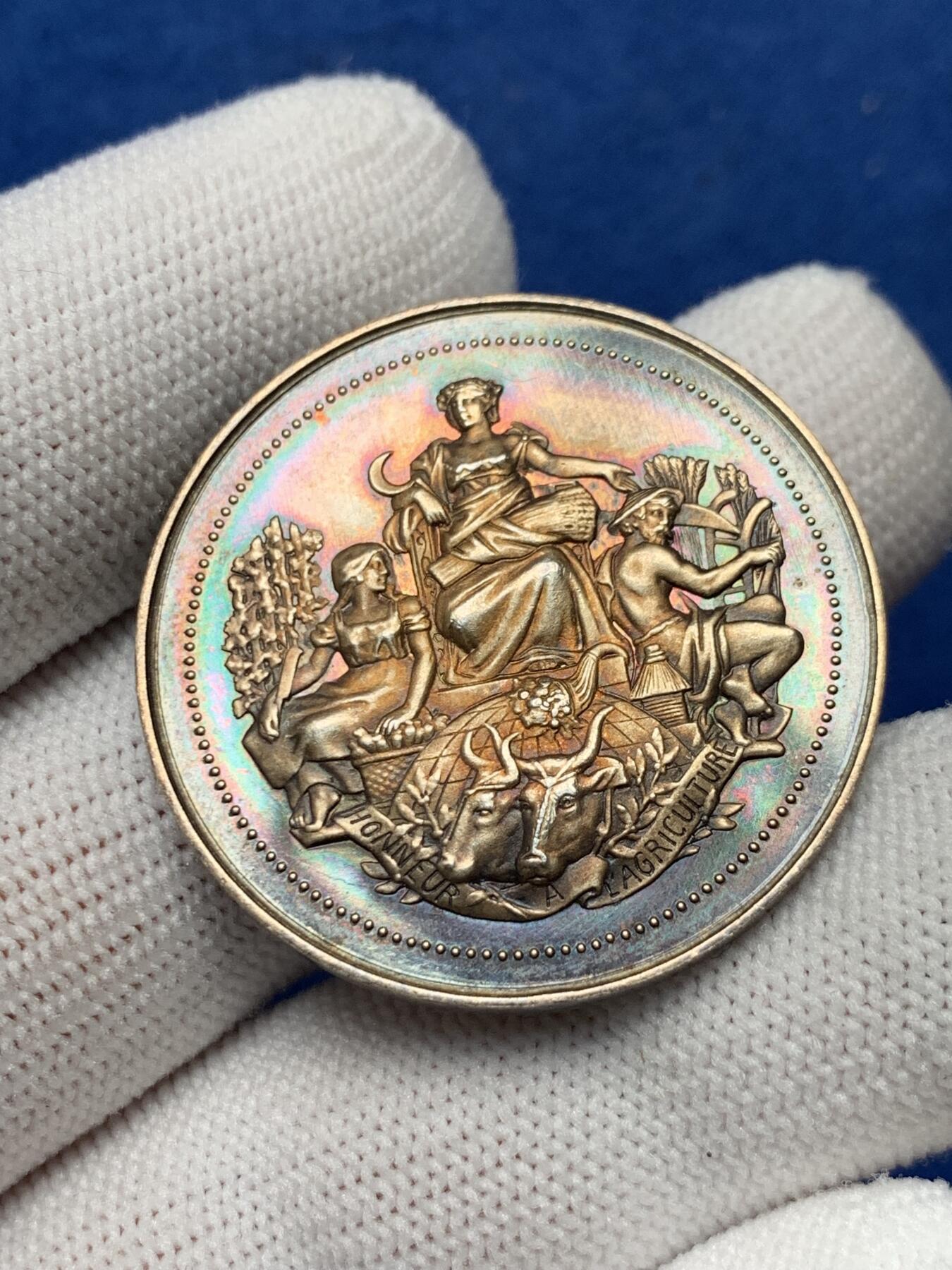 《竞宝斋》第281场- 周日，周一 ，周二3场连拍 （全场包邮） 法国农业镀金银章 五彩包浆 16.8g 34.4mm 丰饶角边铭